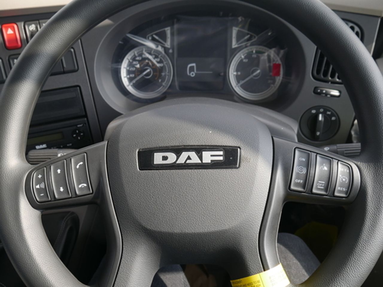 2022 DAF LF 290 Skip Loader for sale at MV Commercial