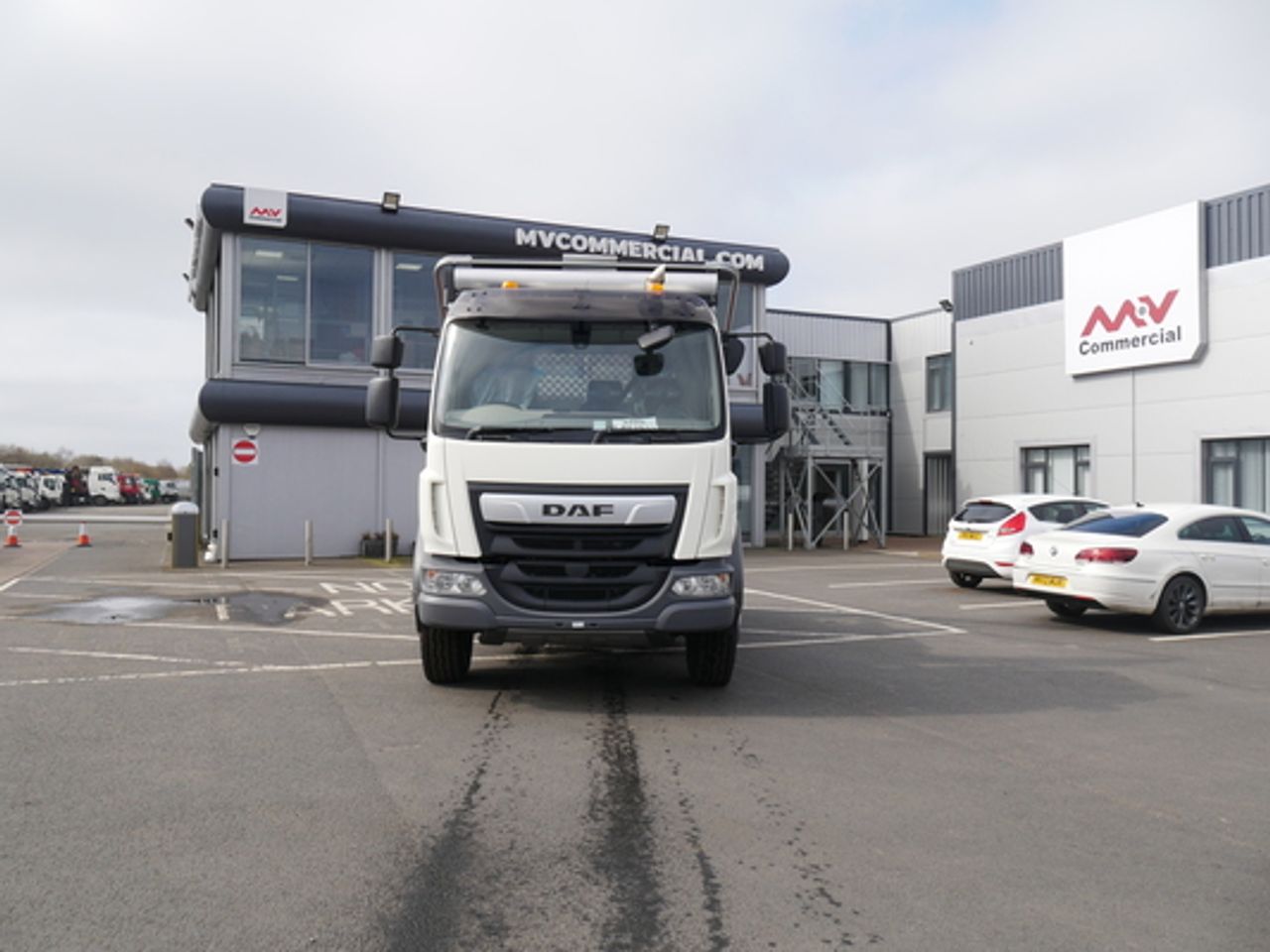 2022 DAF LF 290 Skip Loader for sale at MV Commercial
