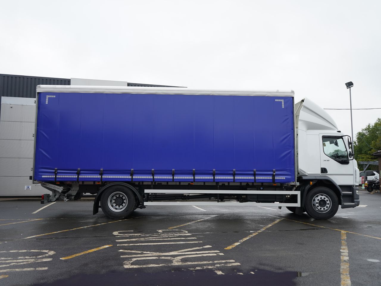 2024 DAF XB290 Curtainsider for sale at MV Commercial