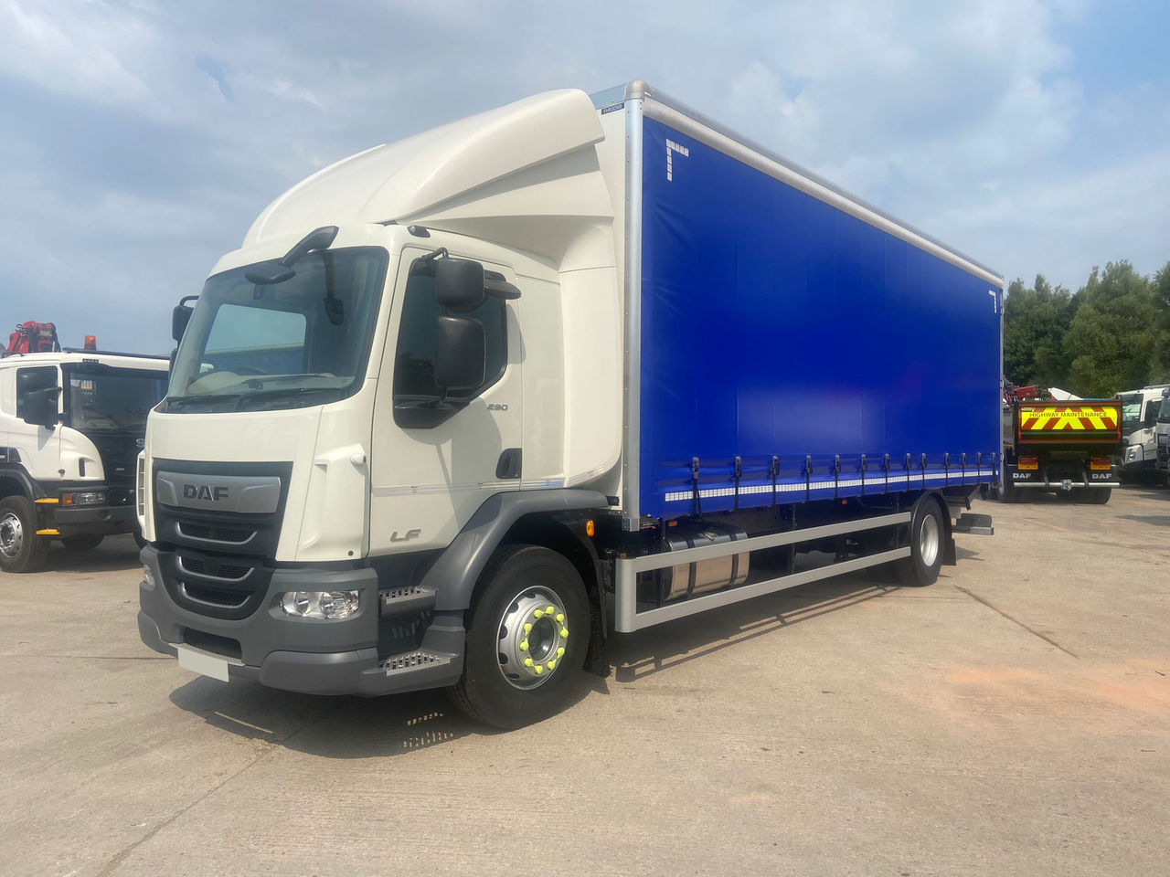 Ready to go DAF LF 290, Curtainsider, 290, 18 Tonne, Sleeper Cab, , Barn Doors, Central Locking With Remote Control, Driver Comfort Air Seat with Red Seatbelts, Electric Mirrors, Electric Windows, , -, - | for sale at MV Commercial, the UKs leading Truck, Trailers and Van supplier. (SN72YPE 88243)