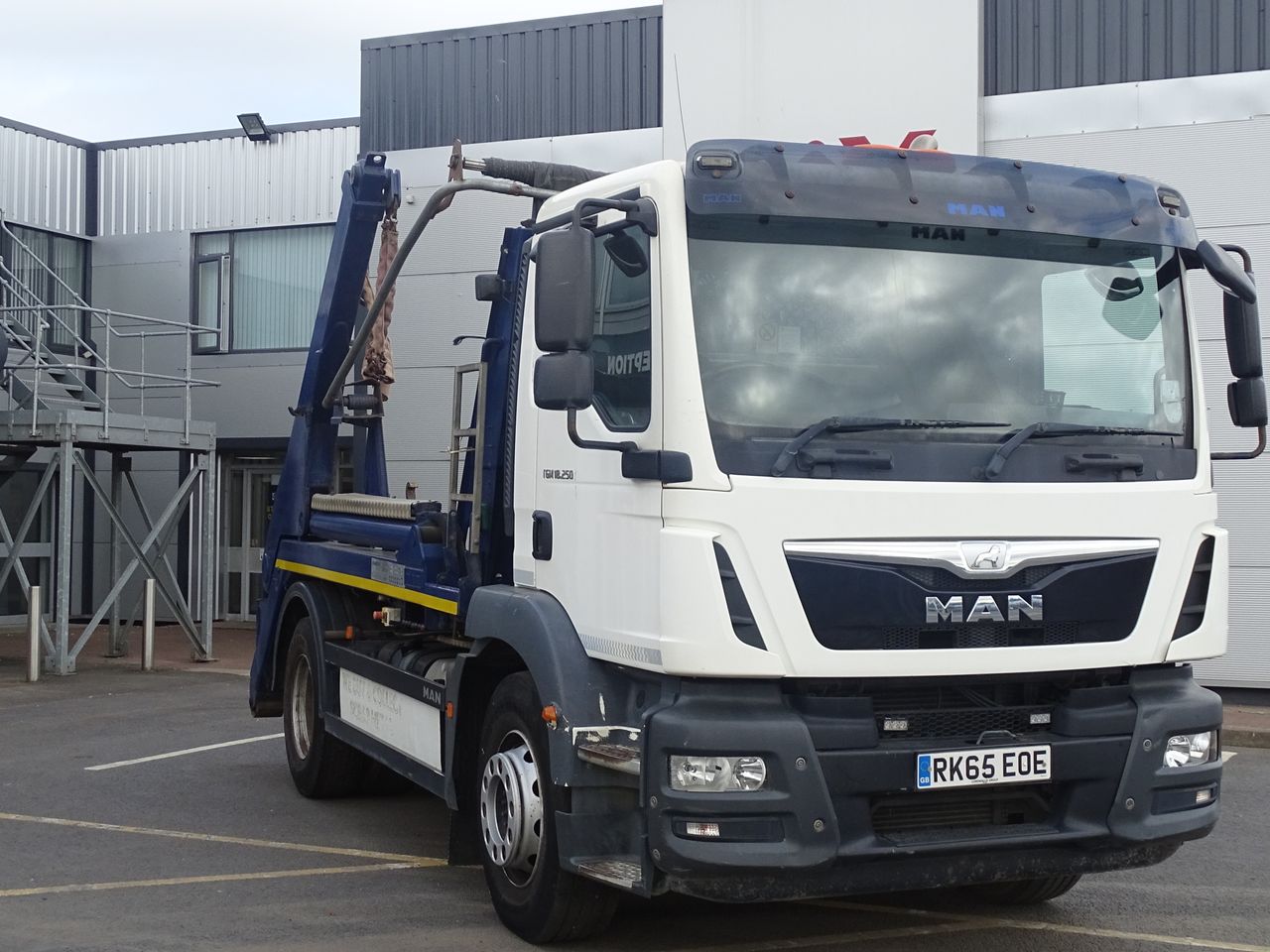 Ready to go MAN TGM 18.250, Skip Loader, 250, 18 Tonne, Day Cab, Manual, Easy Sheet System, Flashing Beacon On Roof, Rear Window in Cab, Strobe Lights, FORS - Gold Kit fitted, , Hyva , - | for sale at MV Commercial, the UKs leading Truck, Trailers and Van supplier. (RK65EOE 88329)