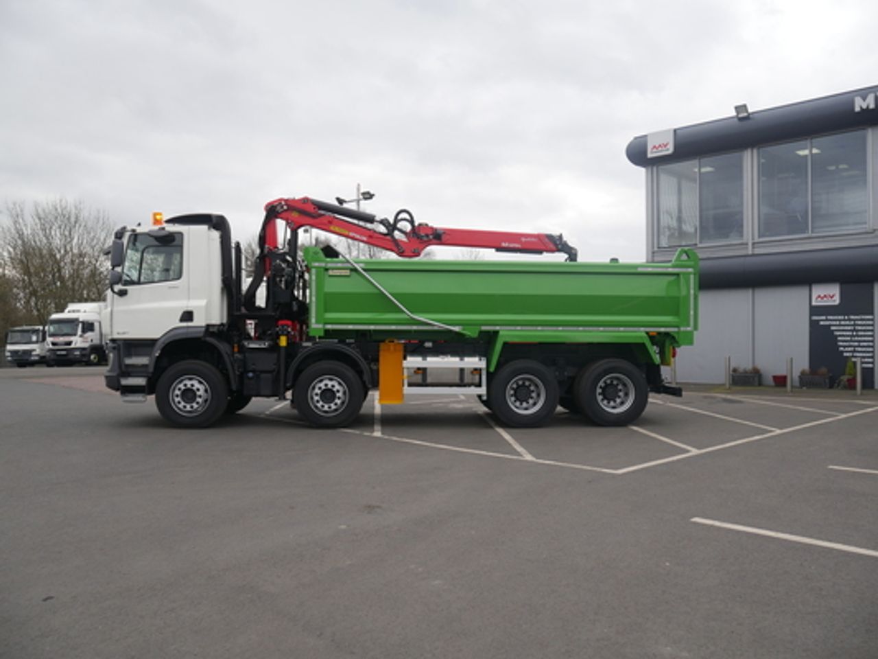 Ready to go DAF CF 450, Tipper Grab, 450, 32 Tonne, Day Cab, Automatic, Automated gearbox, TraXon, 12 speeds, AdBlue Tank - 45 Litre, Air Conditioning, Bumper Mounted Fog Lights, Cab Sunvisor , , Palfinger Epsilon, Epsilon M125L | for sale at MV Commercial, the UKs leading Truck, Trailers and Van supplier. (LT19EGD 89612)