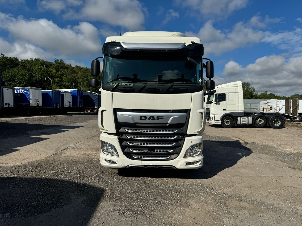 Ready to go DAF XF 480, Tractor Unit, 480, 44 Tonne, Space Cab, Automatic, Alloy Fuel Tank, Cab Sunvisor , Central Locking, Driver Comfort Air Seat with Red Seatbelts, In Cab Fridge, , -, - | for sale at MV Commercial, the UKs leading Truck, Trailers and Van supplier. (PN70DGV 898596)