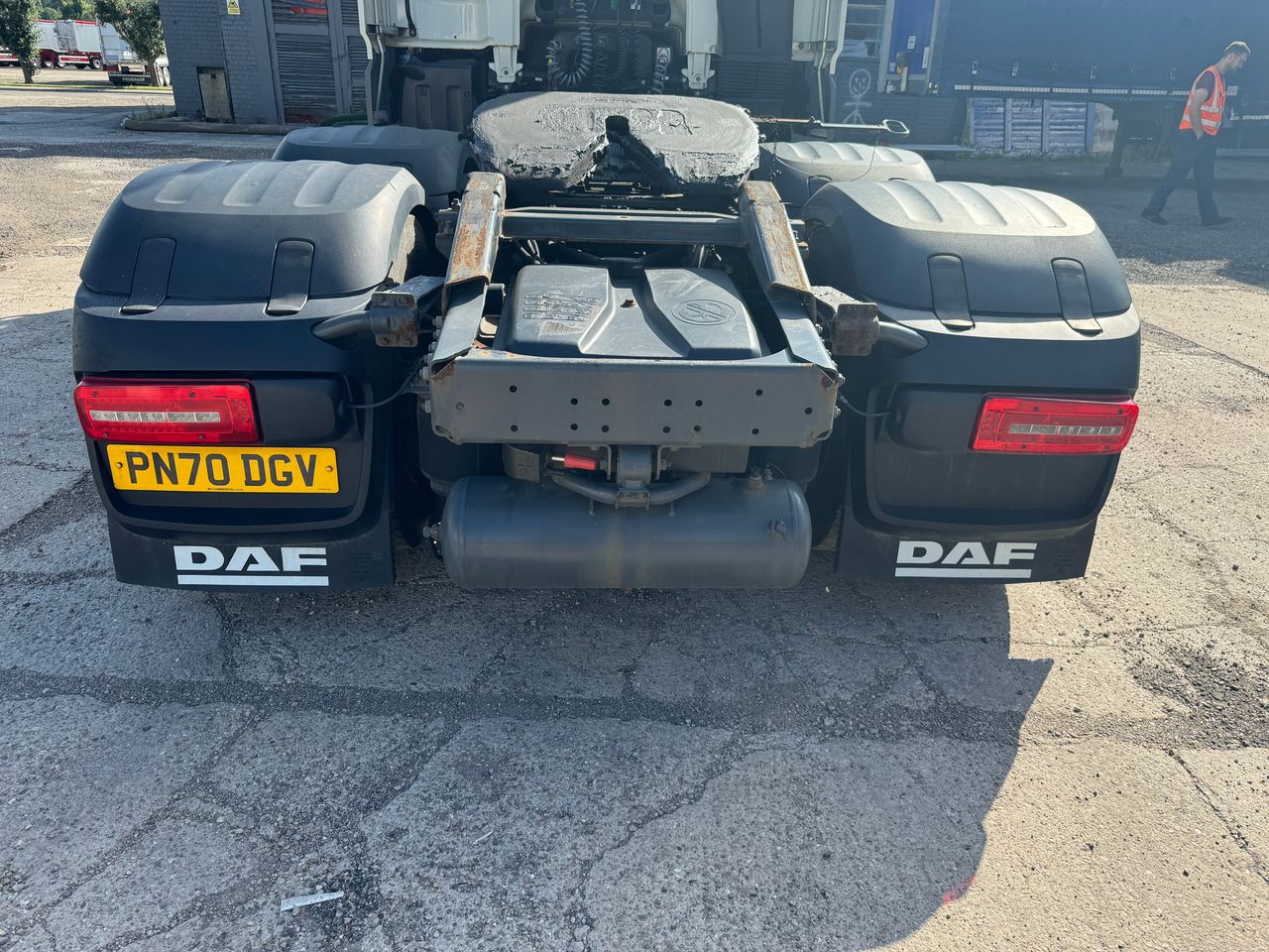 Ready to go DAF XF 480, Tractor Unit, 480, 44 Tonne, Space Cab, Automatic, Alloy Fuel Tank, Cab Sunvisor , Central Locking, Driver Comfort Air Seat with Red Seatbelts, In Cab Fridge, , -, - | for sale at MV Commercial, the UKs leading Truck, Trailers and Van supplier. (PN70DGV 898605)