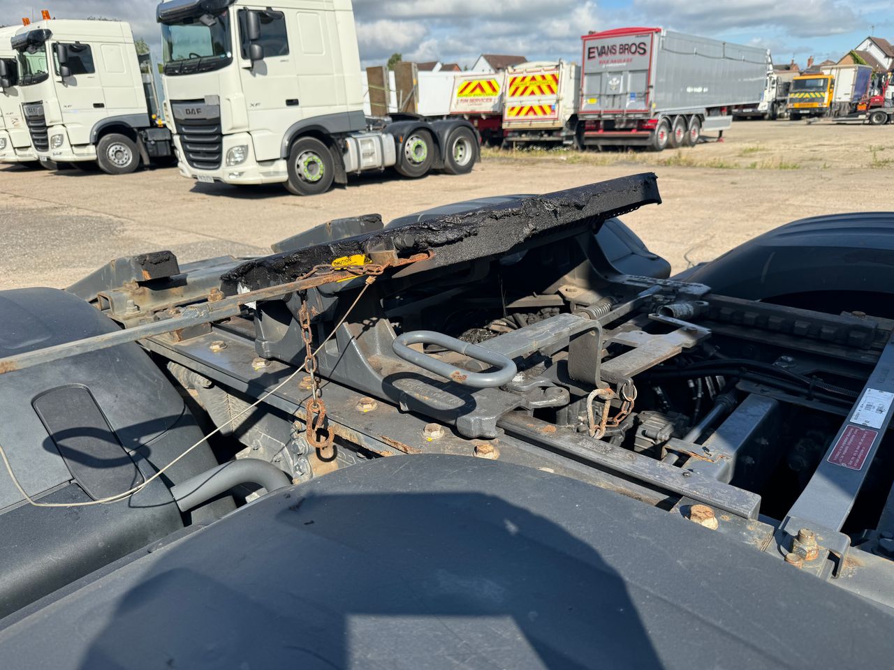 Ready to go DAF XF 480, Tractor Unit, 480, 44 Tonne, Space Cab, Automatic, Alloy Fuel Tank, Cab Sunvisor , Central Locking, Driver Comfort Air Seat with Red Seatbelts, In Cab Fridge, , -, - | for sale at MV Commercial, the UKs leading Truck, Trailers and Van supplier. (PN70DGV 898606)