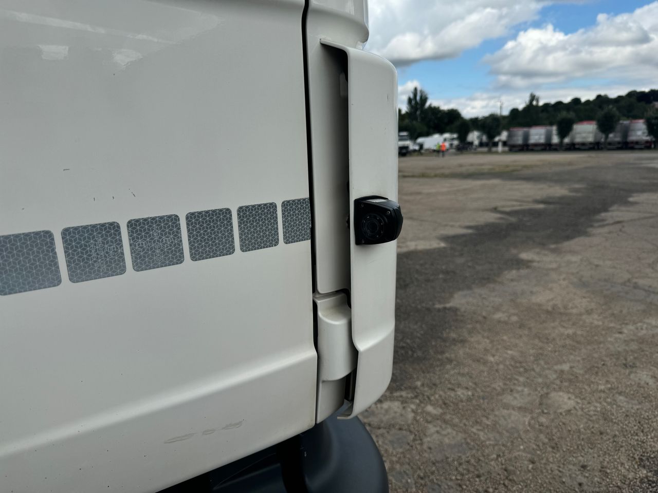 2019 MAN LF 18.290 Curtainsider for sale at MV Commercial