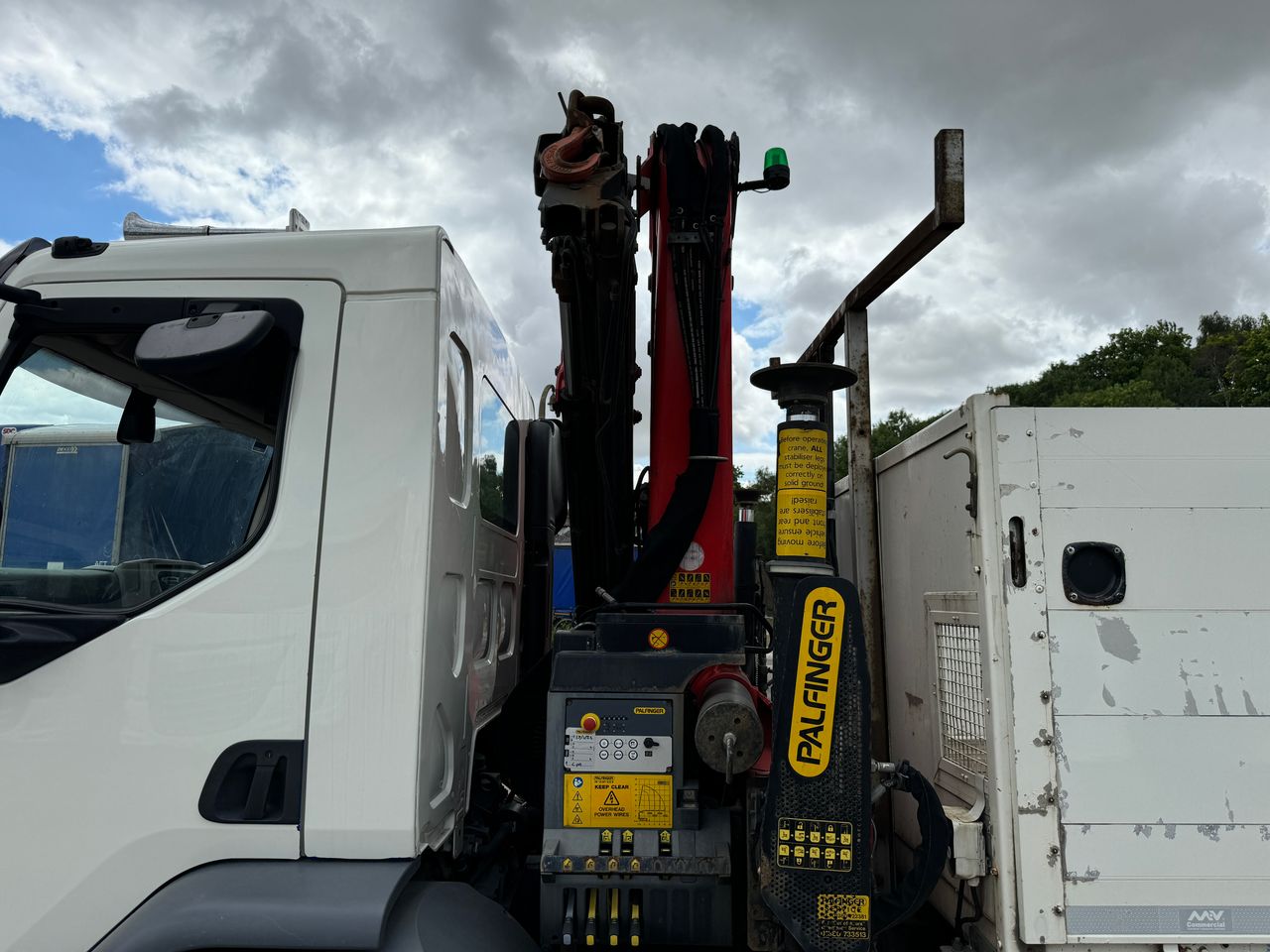 Ready to go DAF LF 290, Dropside, , 18 Tonne, Day Cab, Automatic, Hardwood Flooring, FORS - Gold Kit fitted, Strobe Lights, Storage Cage, Toolbox, , Palfinger, PK19.001 SLD B | for sale at MV Commercial, the UKs leading Truck, Trailers and Van supplier. (SN20XUT 898970)