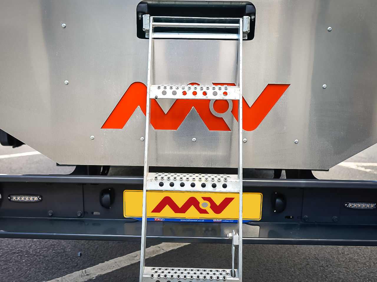 2024 DAF CF 320 Flatbed for sale at MV Commercial