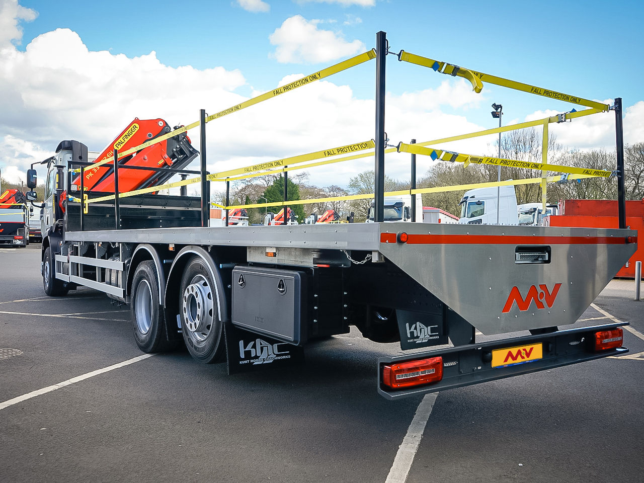 2024 DAF CF 320 Flatbed for sale at MV Commercial