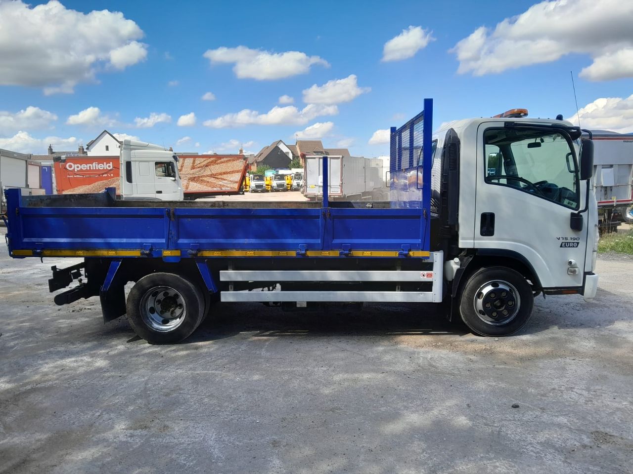 Ready to go Isuzu N75.190, Tipper, 190, 7.5 Tonne, Day Cab, Automatic, Steel Tipping Body, Beacons, Chute Rack and Three Chutes, Insulated Tipping Body, Towball and Eye for Towing, , -, - | for sale at MV Commercial, the UKs leading Truck, Trailers and Van supplier. (LM70WEJ 899679)