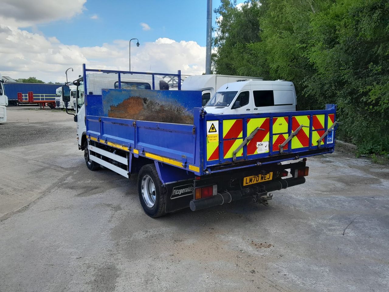 Ready to go Isuzu N75.190, Tipper, 190, 7.5 Tonne, Day Cab, Automatic, Steel Tipping Body, Beacons, Chute Rack and Three Chutes, Insulated Tipping Body, Towball and Eye for Towing, , -, - | for sale at MV Commercial, the UKs leading Truck, Trailers and Van supplier. (LM70WEJ 899681)