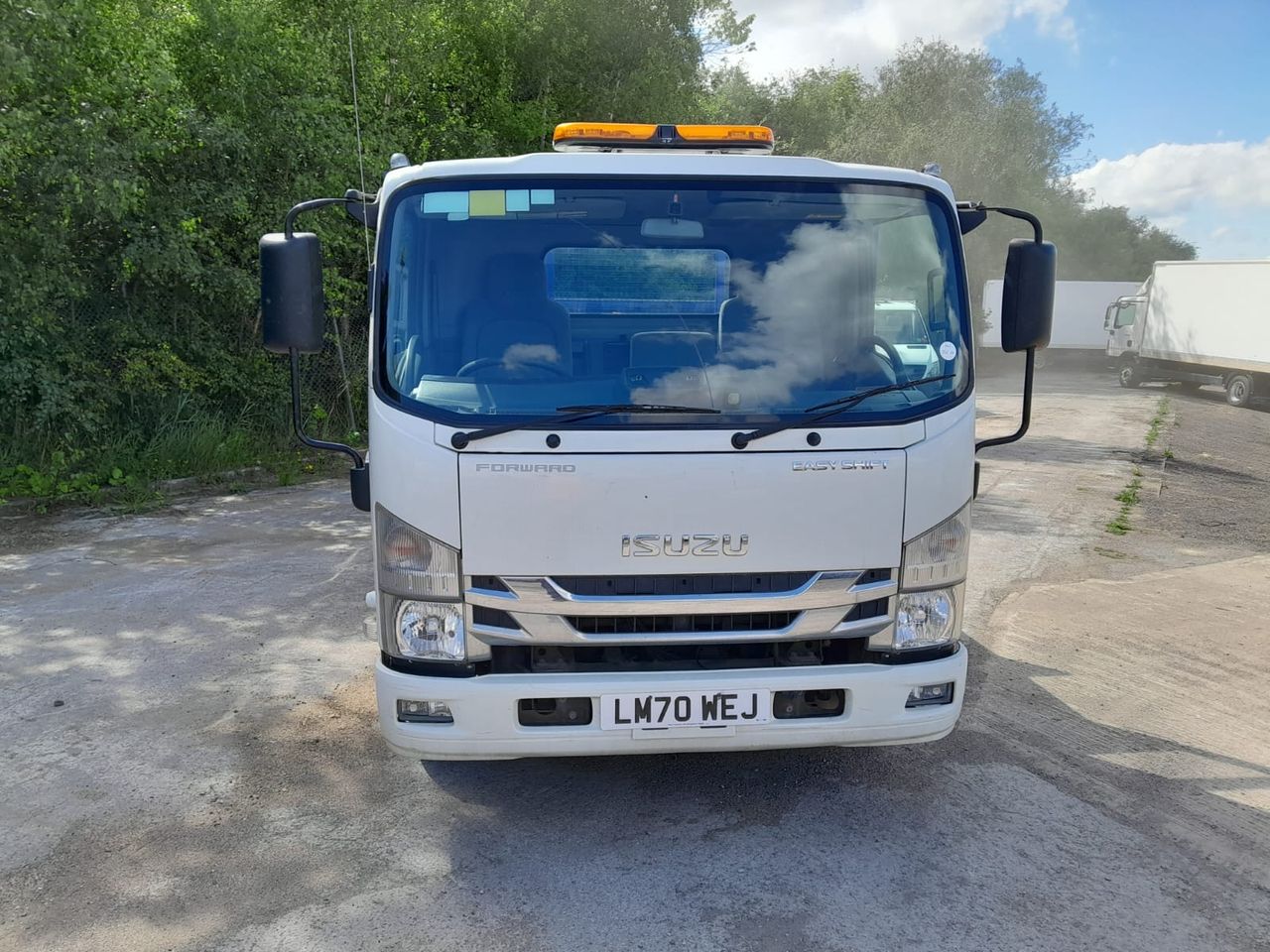 Ready to go Isuzu N75.190, Tipper, 190, 7.5 Tonne, Day Cab, Automatic, Steel Tipping Body, Beacons, Chute Rack and Three Chutes, Insulated Tipping Body, Towball and Eye for Towing, , -, - | for sale at MV Commercial, the UKs leading Truck, Trailers and Van supplier. (LM70WEJ 899682)