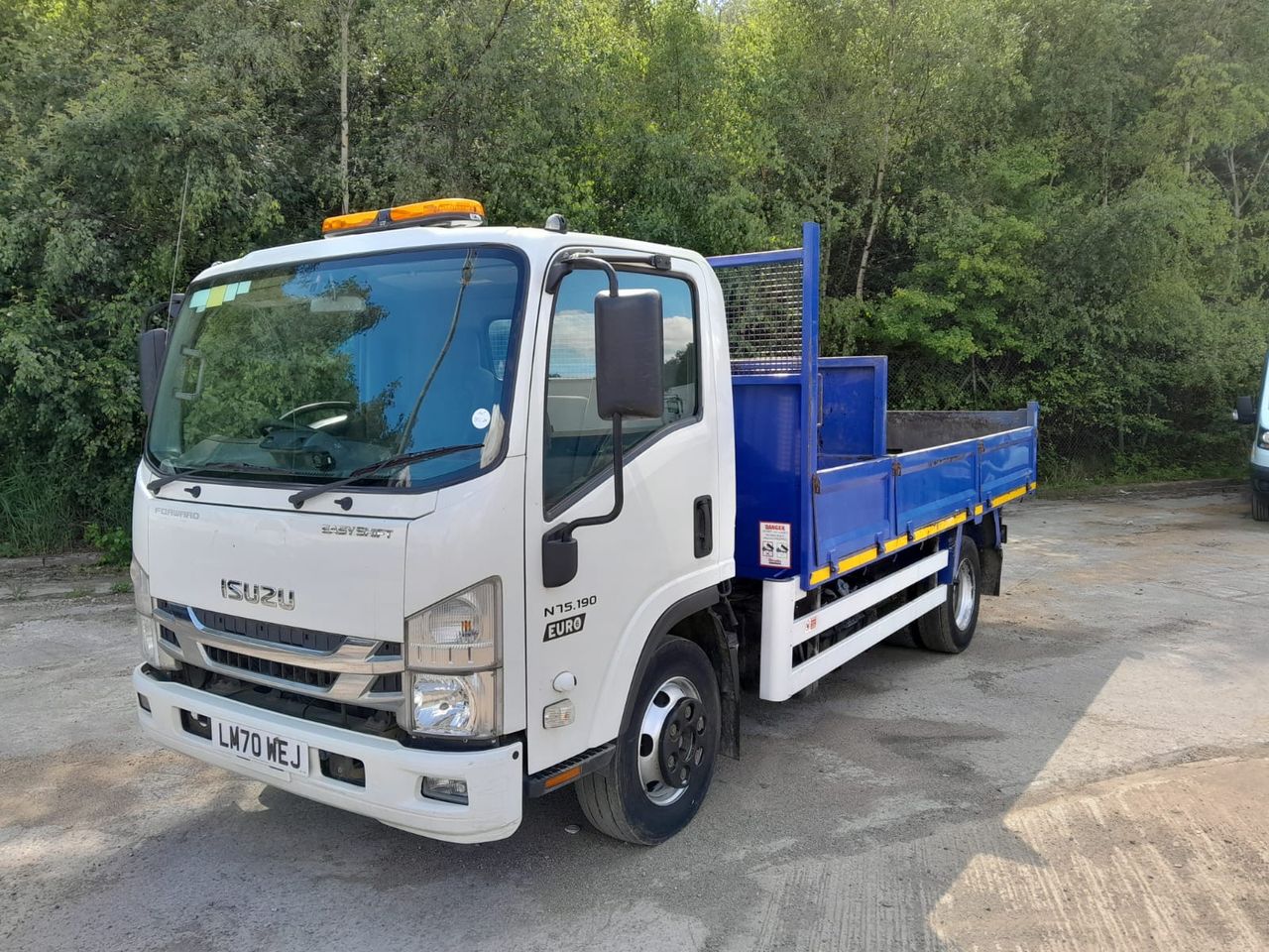 Ready to go Isuzu N75.190, Tipper, 190, 7.5 Tonne, Day Cab, Automatic, Steel Tipping Body, Beacons, Chute Rack and Three Chutes, Insulated Tipping Body, Towball and Eye for Towing, , -, - | for sale at MV Commercial, the UKs leading Truck, Trailers and Van supplier. (LM70WEJ 899683)