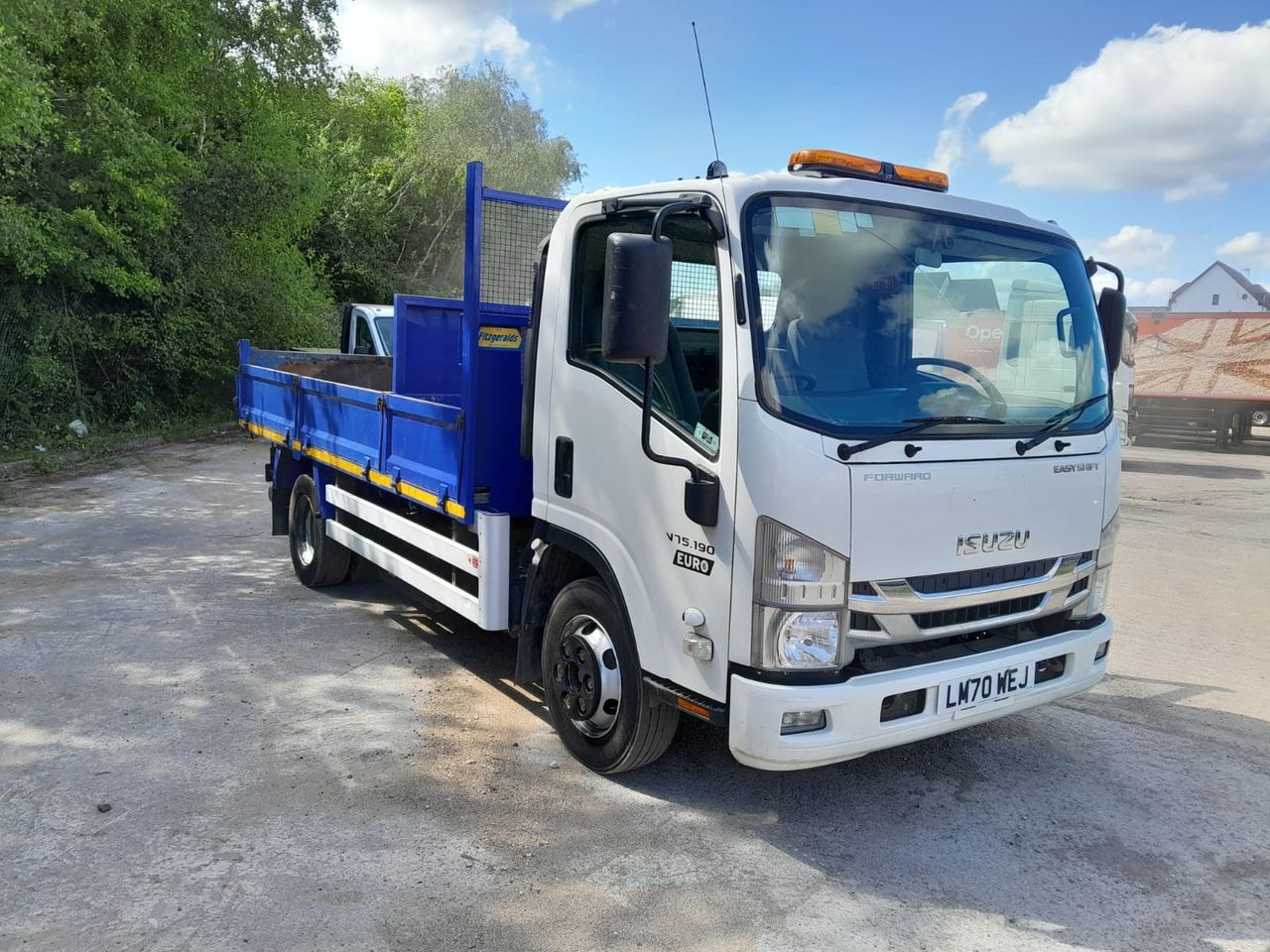 Ready to go Isuzu N75.190, Tipper, 190, 7.5 Tonne, Day Cab, Automatic, Steel Tipping Body, Beacons, Chute Rack and Three Chutes, Insulated Tipping Body, Towball and Eye for Towing, , -, - | for sale at MV Commercial, the UKs leading Truck, Trailers and Van supplier. (LM70WEJ 899685)