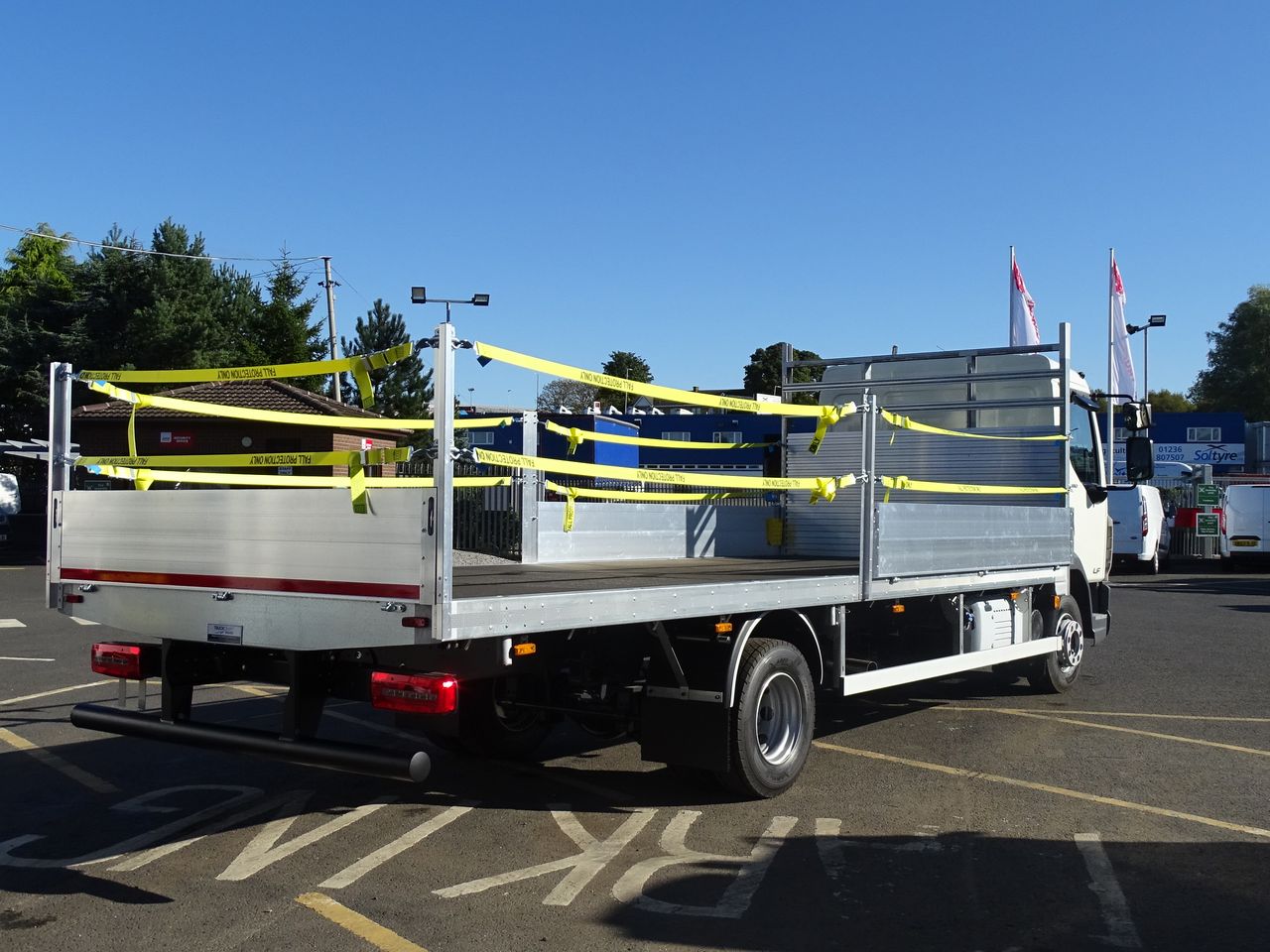 Ready to go DAF LF 180 FA, Scaffolding, 180, 10 Tonne, Day Cab, Automatic, 3 Seats in Cab, Air Conditioning, Fall Arrest System, Full Height Headboard, Height Indicator, , -, - | for sale at MV Commercial, the UKs leading Truck, Trailers and Van supplier. (L522793 90686)