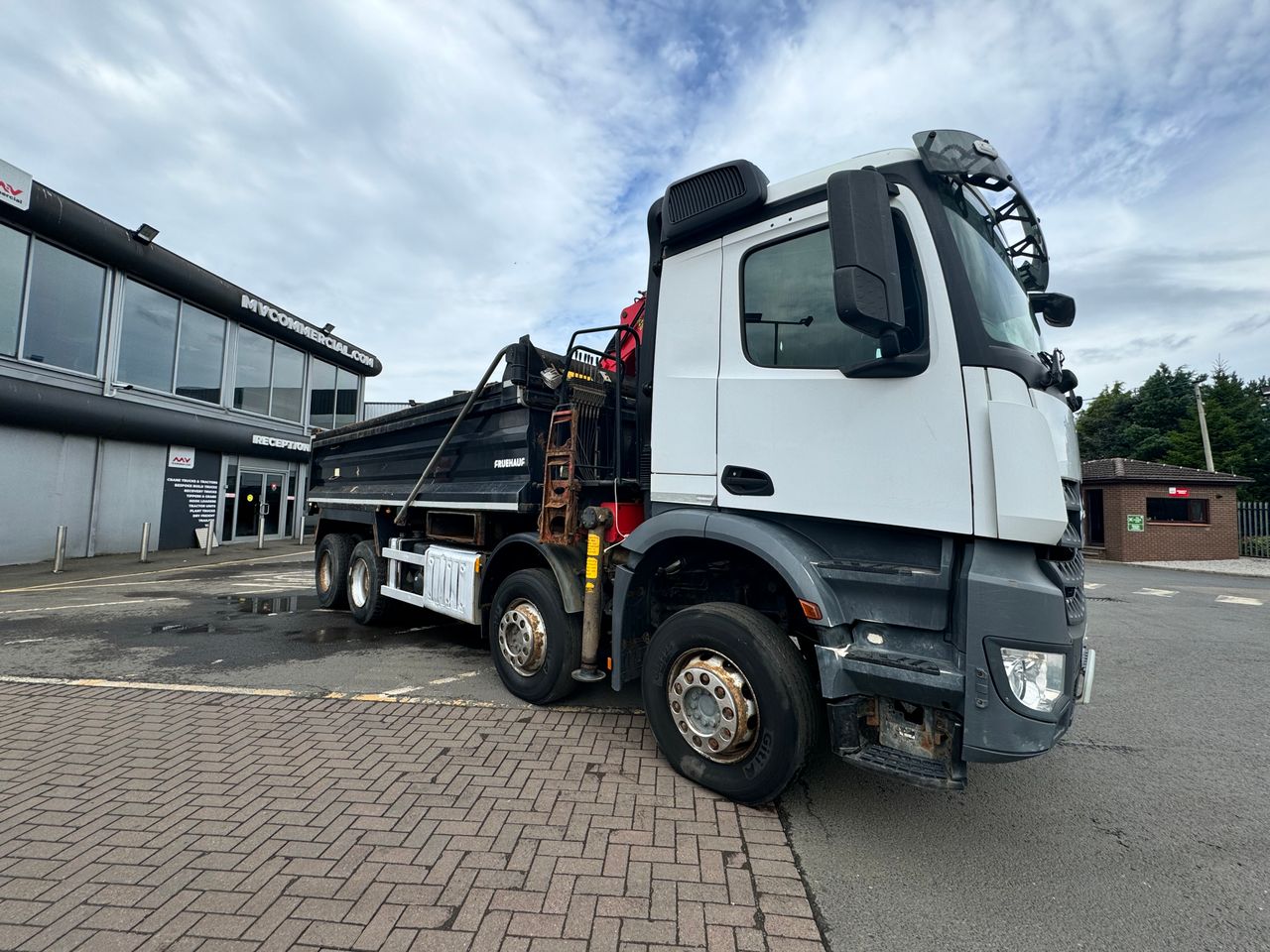 2016 Mercedes-Benz Arocs 3240 Tipper Grab for sale at MV Commercial