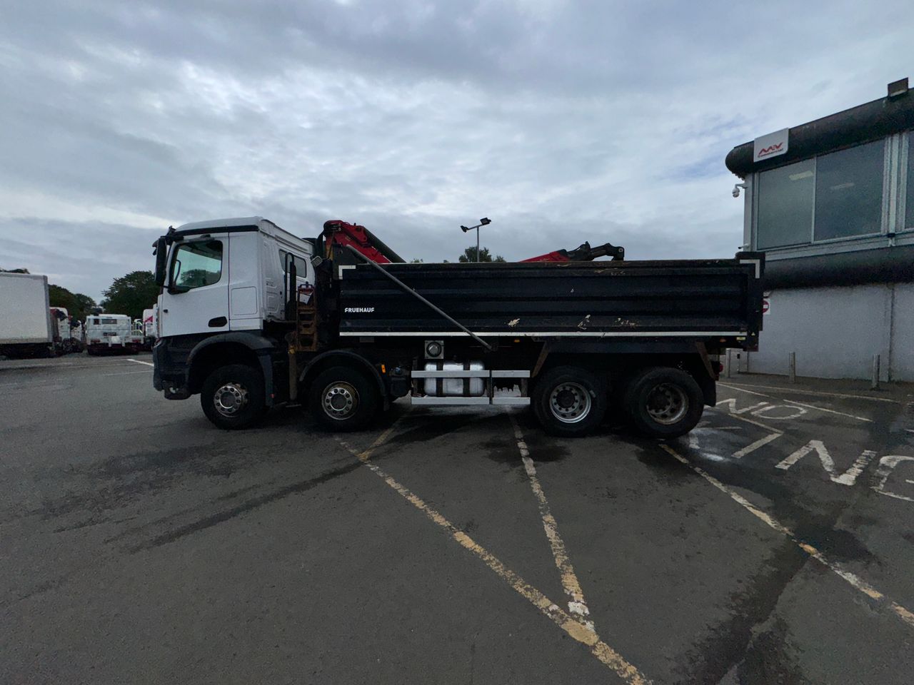 2016 Mercedes-Benz Arocs 3240 Tipper Grab for sale at MV Commercial