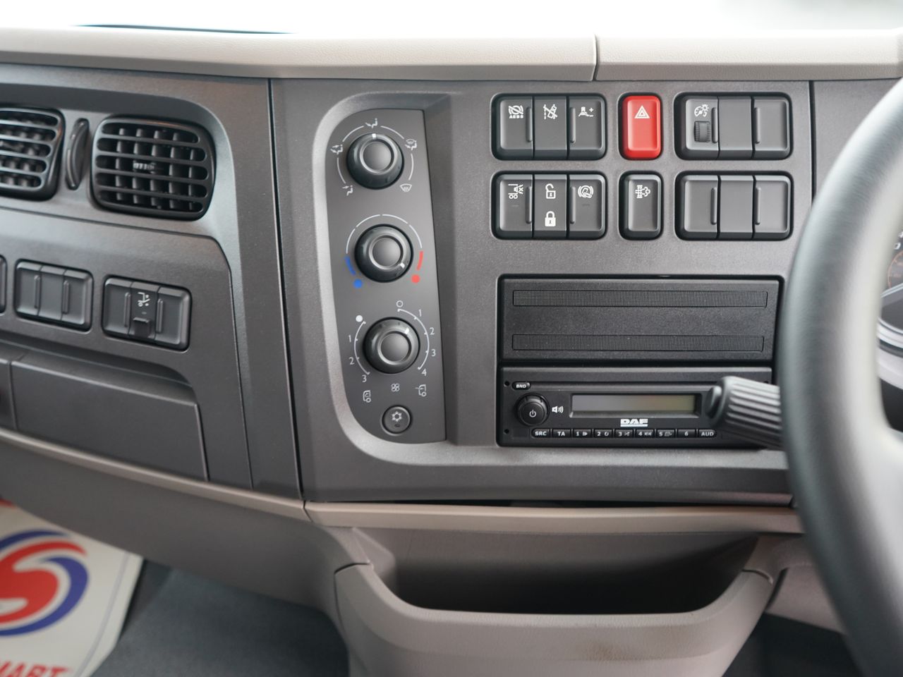 2022 DAF LF 180 Box for sale at MV Commercial