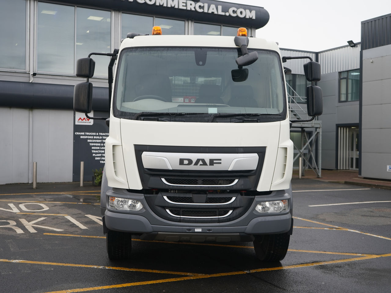 2022 DAF LF 290 Skip Loader for sale at MV Commercial