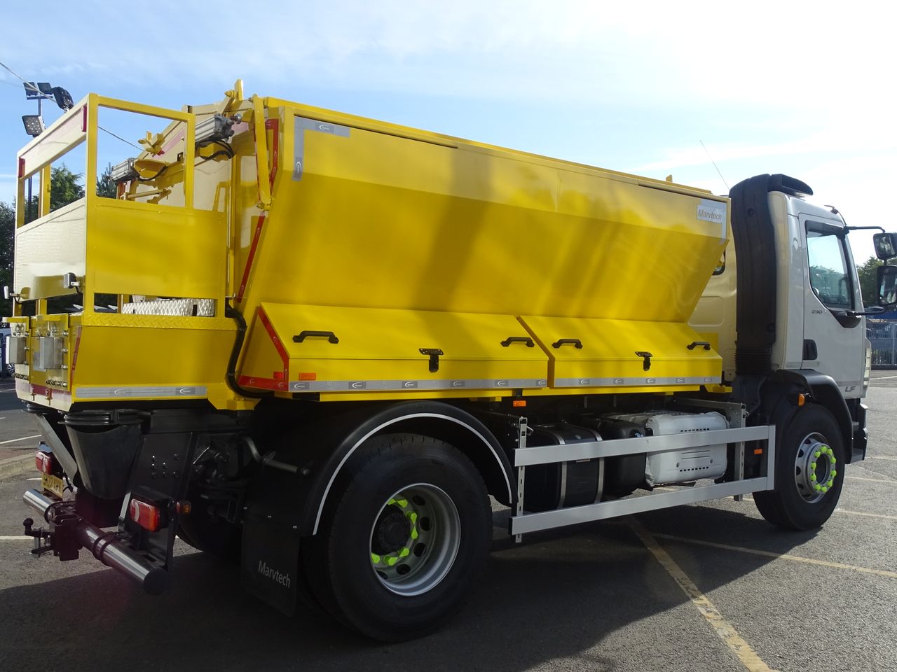 2023 DAF LF 290 Hot Box for sale at MV Commercial