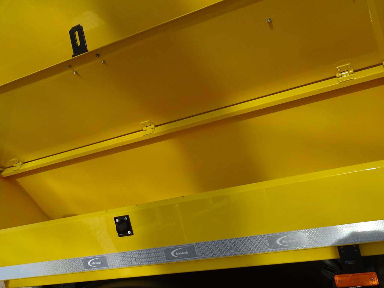 2023 DAF LF 290 Hot Box for sale at MV Commercial