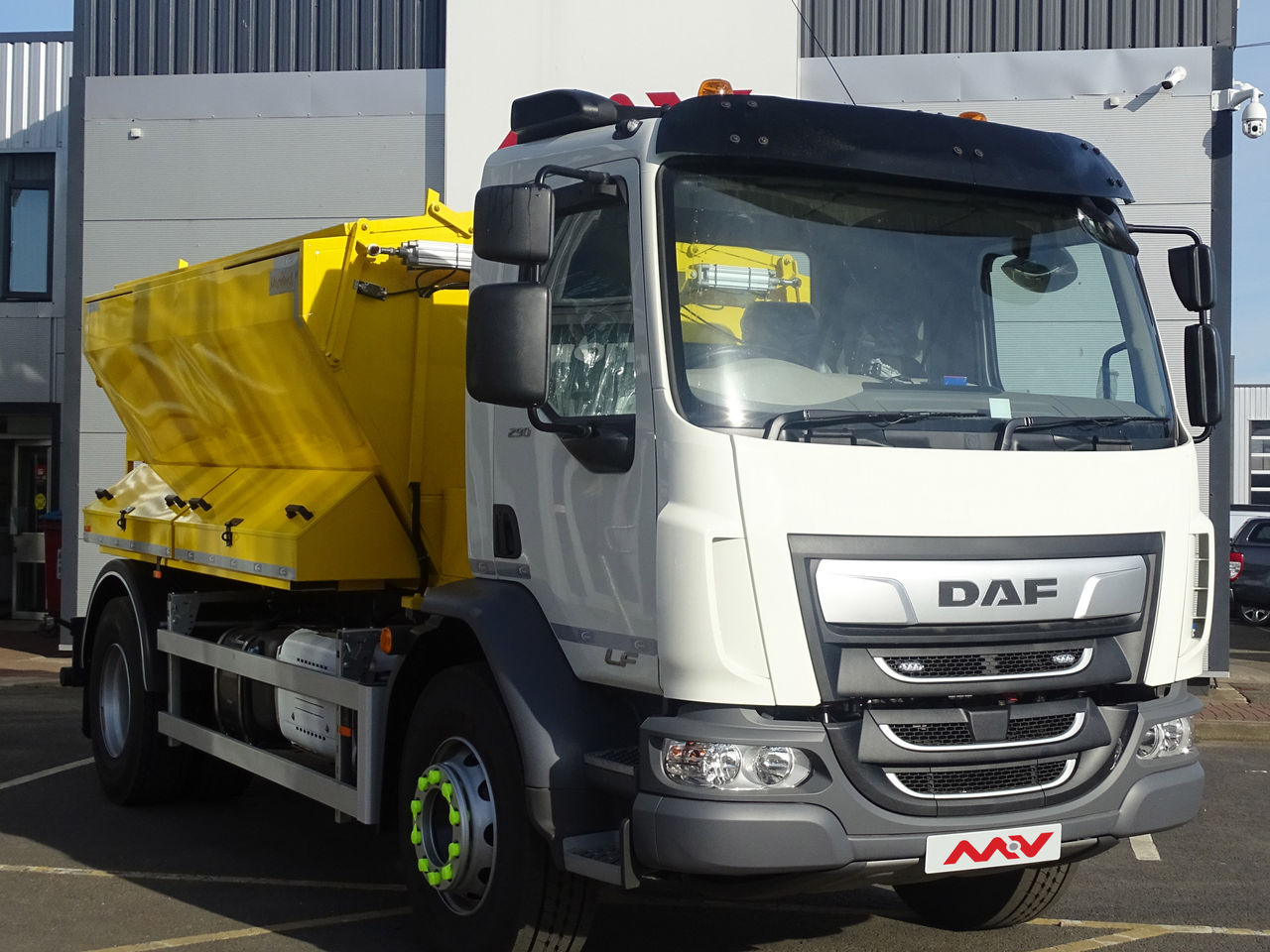 2023 DAF LF 290 Hot Box for sale at MV Commercial