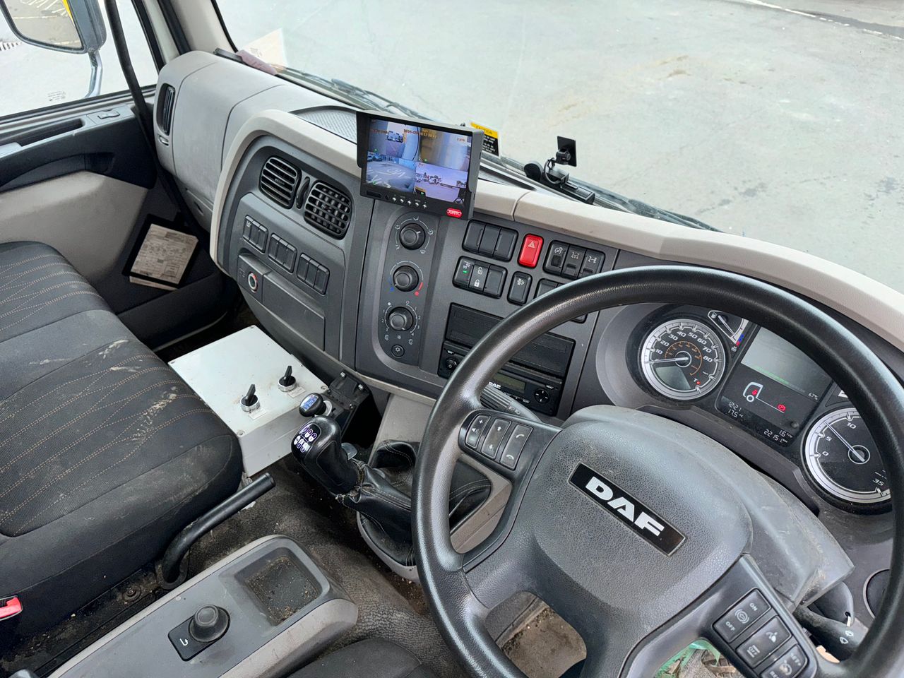 Ready to go DAF LF 290, Hot Box, 290, 18 Tonne, Day Cab, Manual, Beacons, Cab Sunvisor , Front Strobes, Hot Box Control Panel on Rear of Body , 3 Seats in Cab, , Marvtech, Tipping Hot Box | for sale at MV Commercial, the UKs leading Truck, Trailers and Van supplier. (SL22CNK 919034)