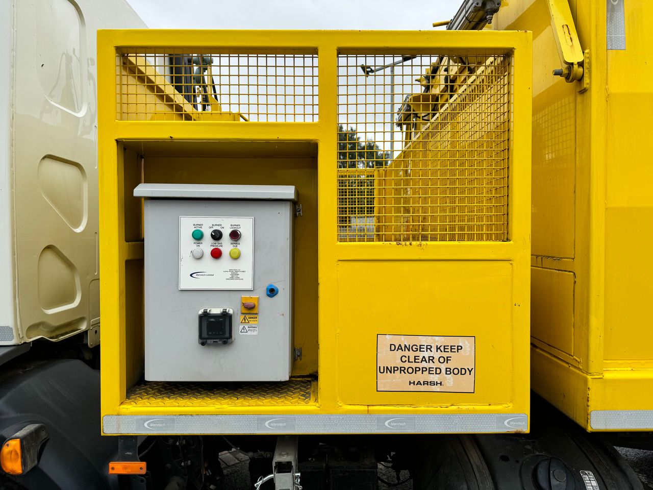 Ready to go DAF LF 290, Hot Box, 290, 18 Tonne, Day Cab, Manual, Beacons, Cab Sunvisor , Front Strobes, Hot Box Control Panel on Rear of Body , 3 Seats in Cab, , Marvtech, Tipping Hot Box | for sale at MV Commercial, the UKs leading Truck, Trailers and Van supplier. (SL22CNK 919037)