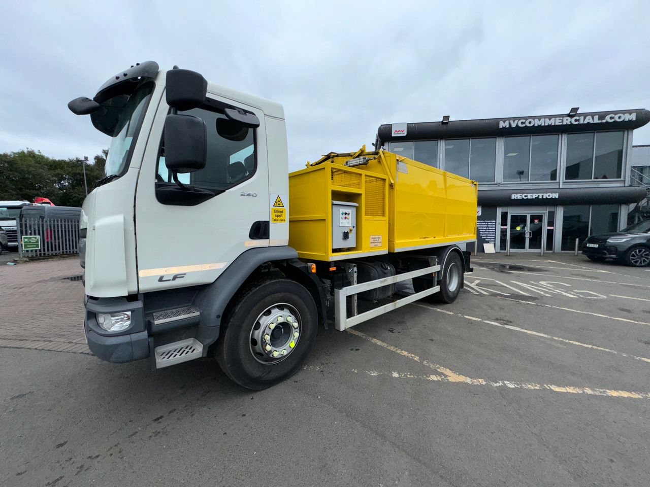 Ready to go DAF LF 290, Hot Box, 290, 18 Tonne, Day Cab, Manual, Beacons, Cab Sunvisor , Front Strobes, Hot Box Control Panel on Rear of Body , 3 Seats in Cab, , Marvtech, Tipping Hot Box | for sale at MV Commercial, the UKs leading Truck, Trailers and Van supplier. (SL22CNK 919040)