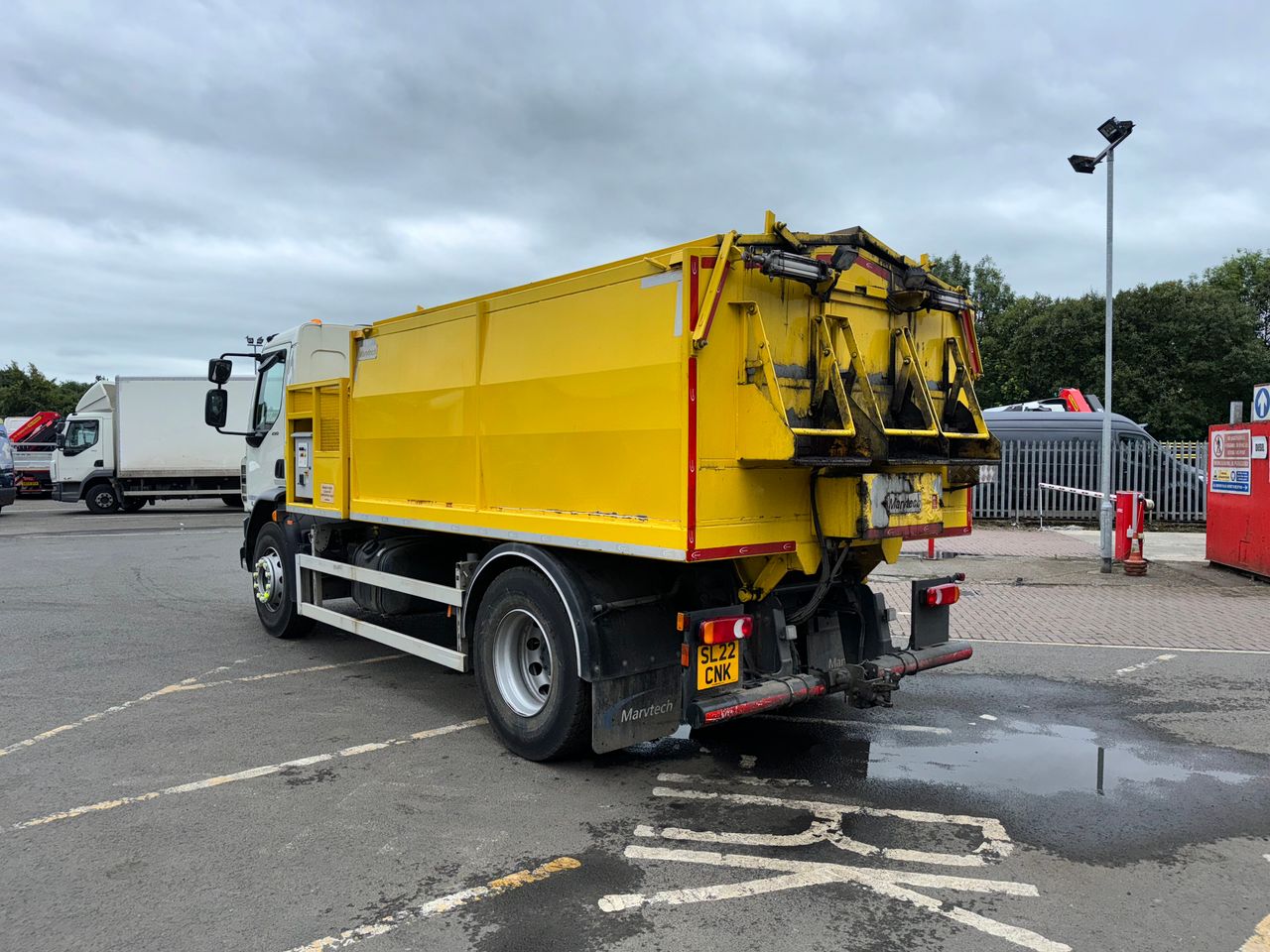 Ready to go DAF LF 290, Hot Box, 290, 18 Tonne, Day Cab, Manual, Beacons, Cab Sunvisor , Front Strobes, Hot Box Control Panel on Rear of Body , 3 Seats in Cab, , Marvtech, Tipping Hot Box | for sale at MV Commercial, the UKs leading Truck, Trailers and Van supplier. (SL22CNK 919045)