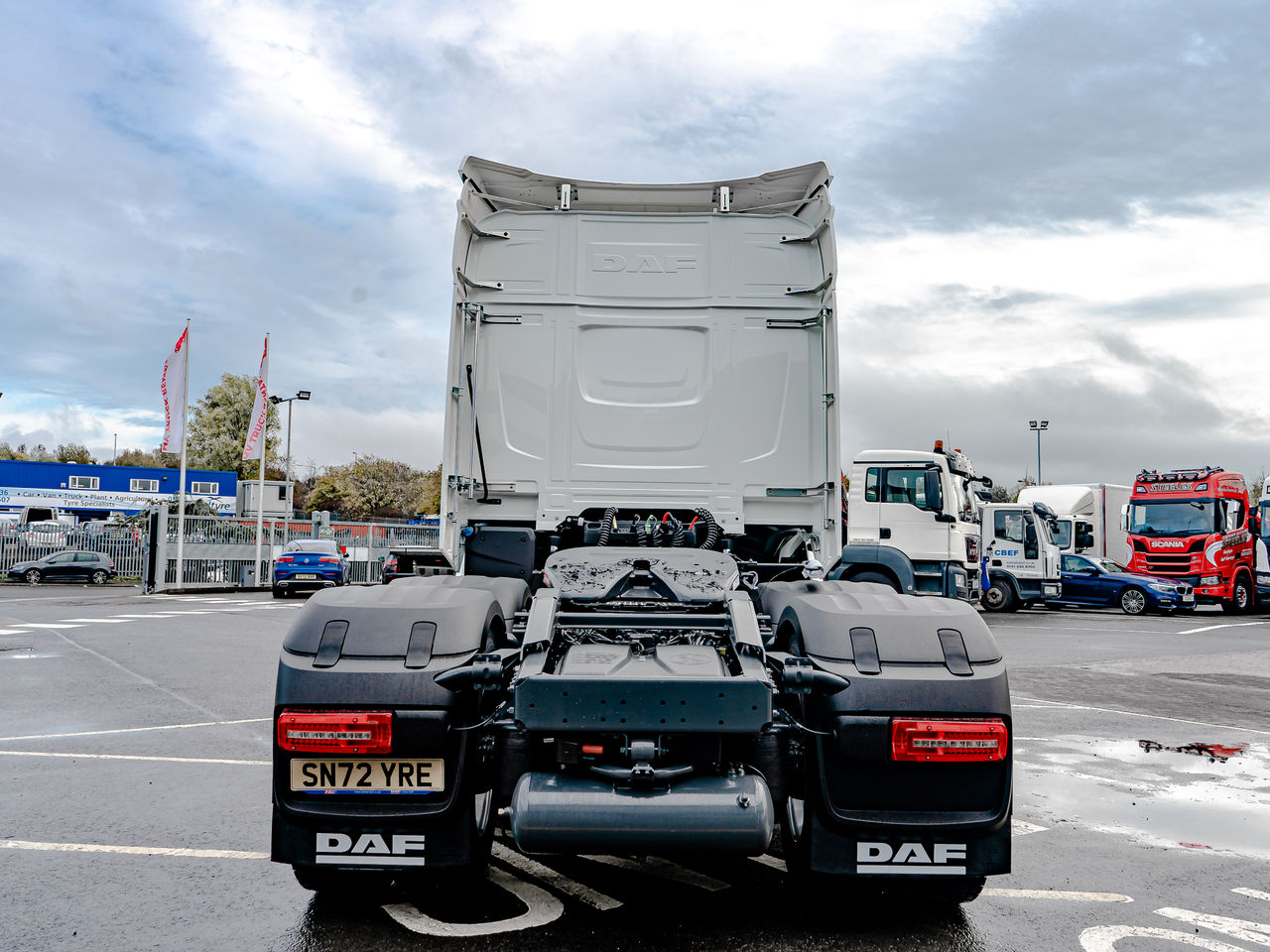 Ready to go DAF XF 480, Tractor Unit, 480, 44 Tonne, XF, Automatic, MX Engine Brake, Automated gearbox, TraXon, 12 speeds, Jost Sliding 5th Wheel, LED Day Running Lights, Low Vision Window in Door, , -, - | for sale at MV Commercial, the UKs leading Truck, Trailers and Van supplier. (SN72YRE 91956)