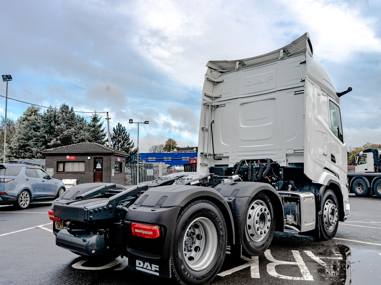 Ready to go DAF XF 480, Tractor Unit, 480, 44 Tonne, XF, Automatic, MX Engine Brake, Automated gearbox, TraXon, 12 speeds, Jost Sliding 5th Wheel, LED Day Running Lights, Low Vision Window in Door, , -, - | for sale at MV Commercial, the UKs leading Truck, Trailers and Van supplier. (SN72YRE 91957)