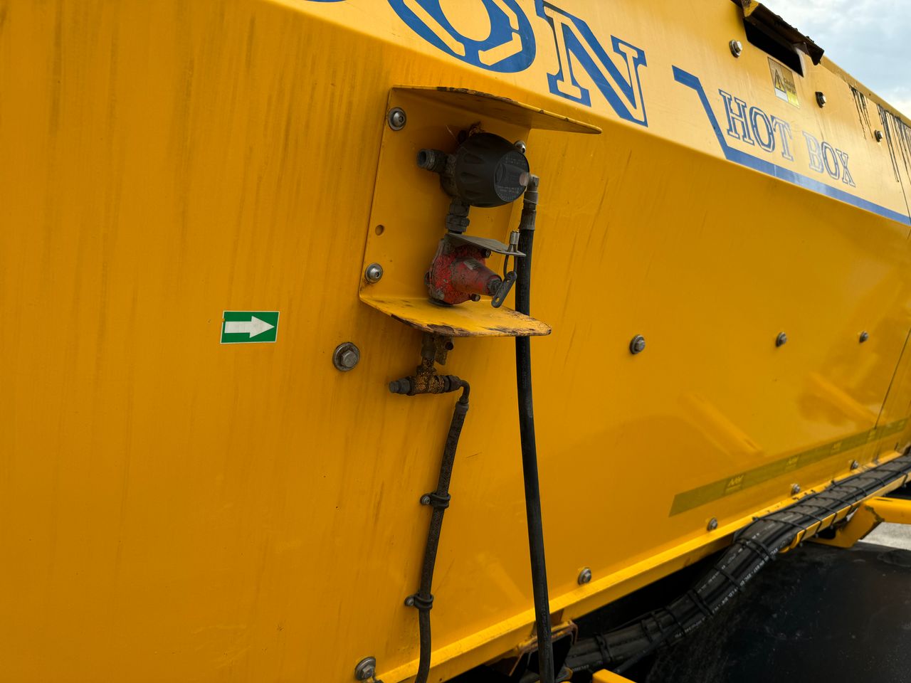 Ready to go DAF LF 260, Hot Box, -, 18 Tonne, Day Cab, Manual, , Econ, Auger Hot Box | for sale at MV Commercial, the UKs leading Truck, Trailers and Van supplier. (PO18RVR 920392)