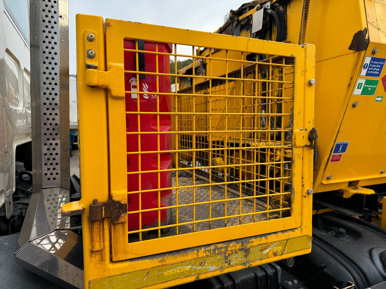 Ready to go DAF LF 260, Hot Box, -, 18 Tonne, Day Cab, Manual, , Econ, Auger Hot Box | for sale at MV Commercial, the UKs leading Truck, Trailers and Van supplier. (PO18RVR 920397)