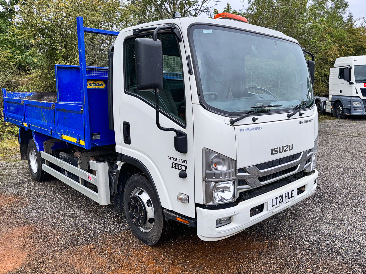 Ready to go Isuzu N75.150, Tipper, 150, 7.5 Tonne, Day Cab, Automatic, 4 Dropsides, Air Conditioning, Beacons, Bluetooth Audio Streaming, Bluetooth Phone, , -, - | for sale at MV Commercial, the UKs leading Truck, Trailers and Van supplier. (LT21HLE 925820)