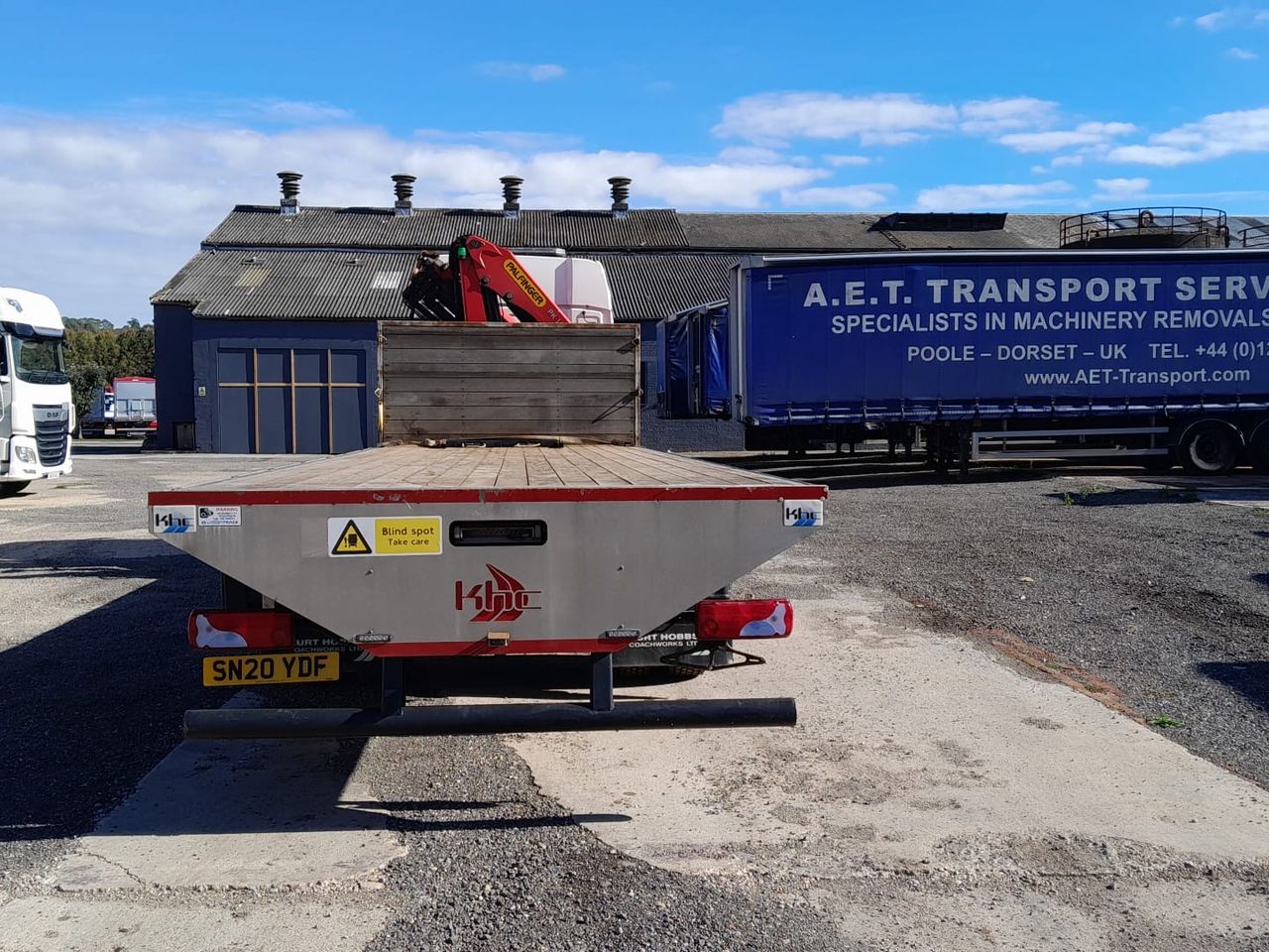 Ready to go MAN TGM 18.290, Flatbed, 290, 18 Tonne, LX Cab, ZF 12-Speed TipMatic Automatic, Air Conditioning, Reading Light, Electric Windows, In-Cab Storage, 2 Spot Lights On Cab Roof, , Palfinger, PK 19001 SLD 5 B | for sale at MV Commercial, the UKs leading Truck, Trailers and Van supplier. (SN20YDF 926387)
