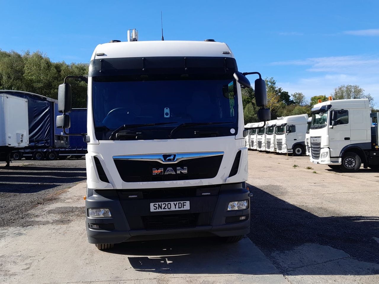 Ready to go MAN TGM 18.290, Flatbed, 290, 18 Tonne, LX Cab, ZF 12-Speed TipMatic Automatic, Air Conditioning, Reading Light, Electric Windows, In-Cab Storage, 2 Spot Lights On Cab Roof, , Palfinger, PK 19001 SLD 5 B | for sale at MV Commercial, the UKs leading Truck, Trailers and Van supplier. (SN20YDF 926391)