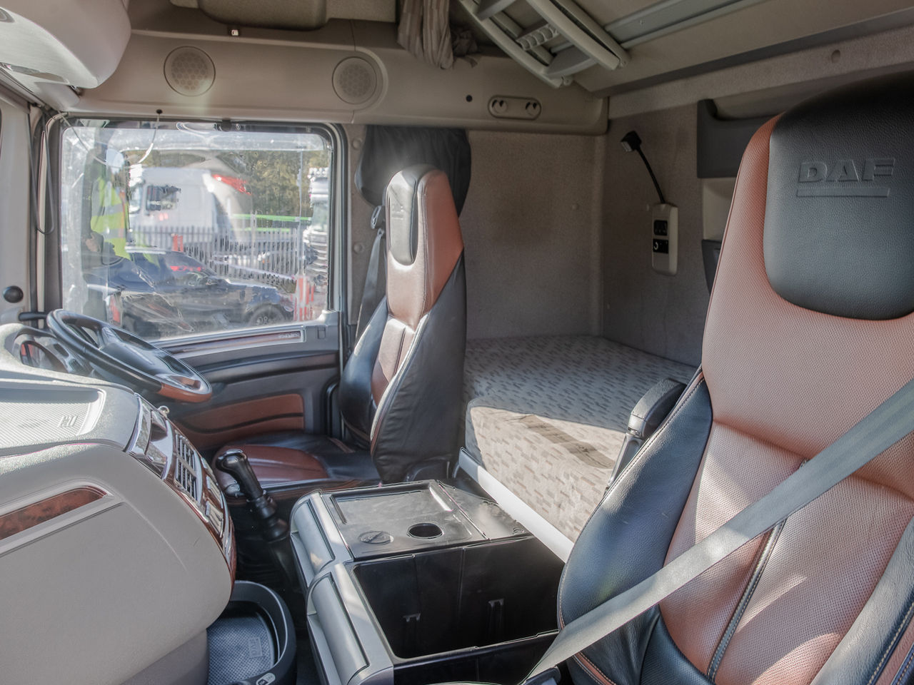 2016 DAF XF 510 Tractor Unit for sale at MV Commercial