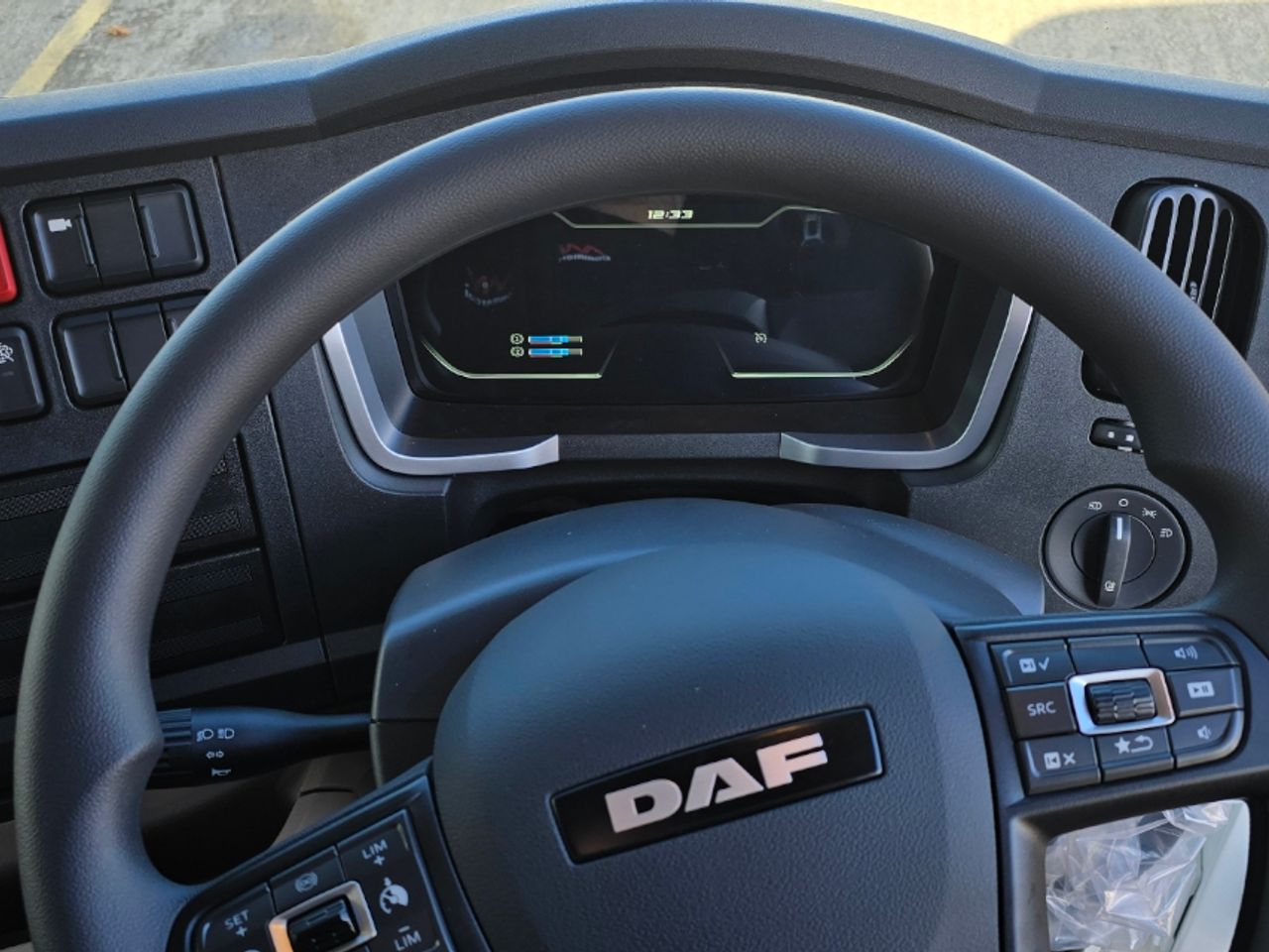 2024 DAF XB190 Box for sale at MV Commercial