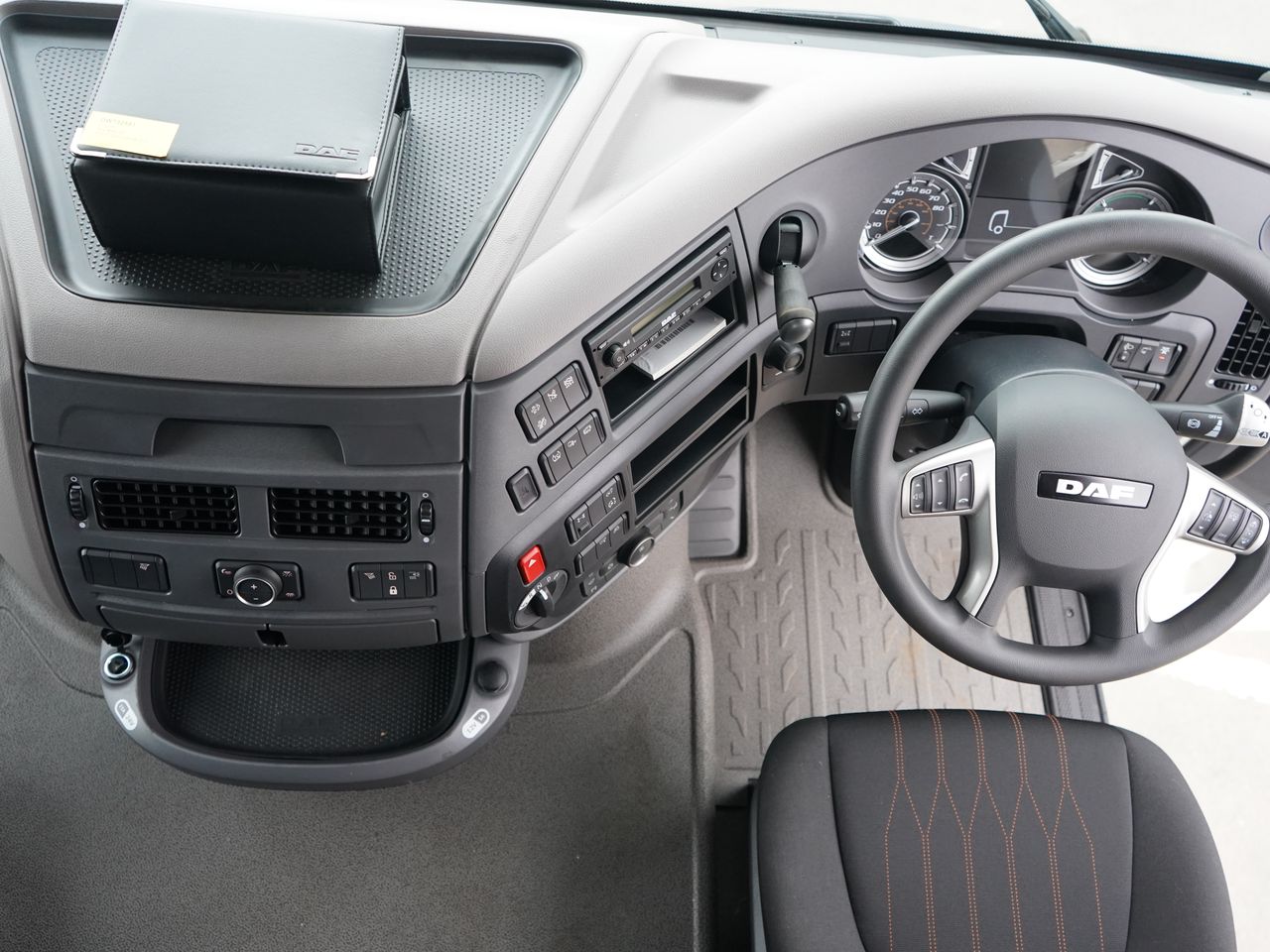 2022 DAF XF 530 Tractor Unit for sale at MV Commercial