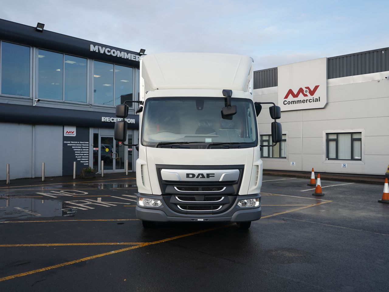 2023 DAF LF 180 Box for sale at MV Commercial