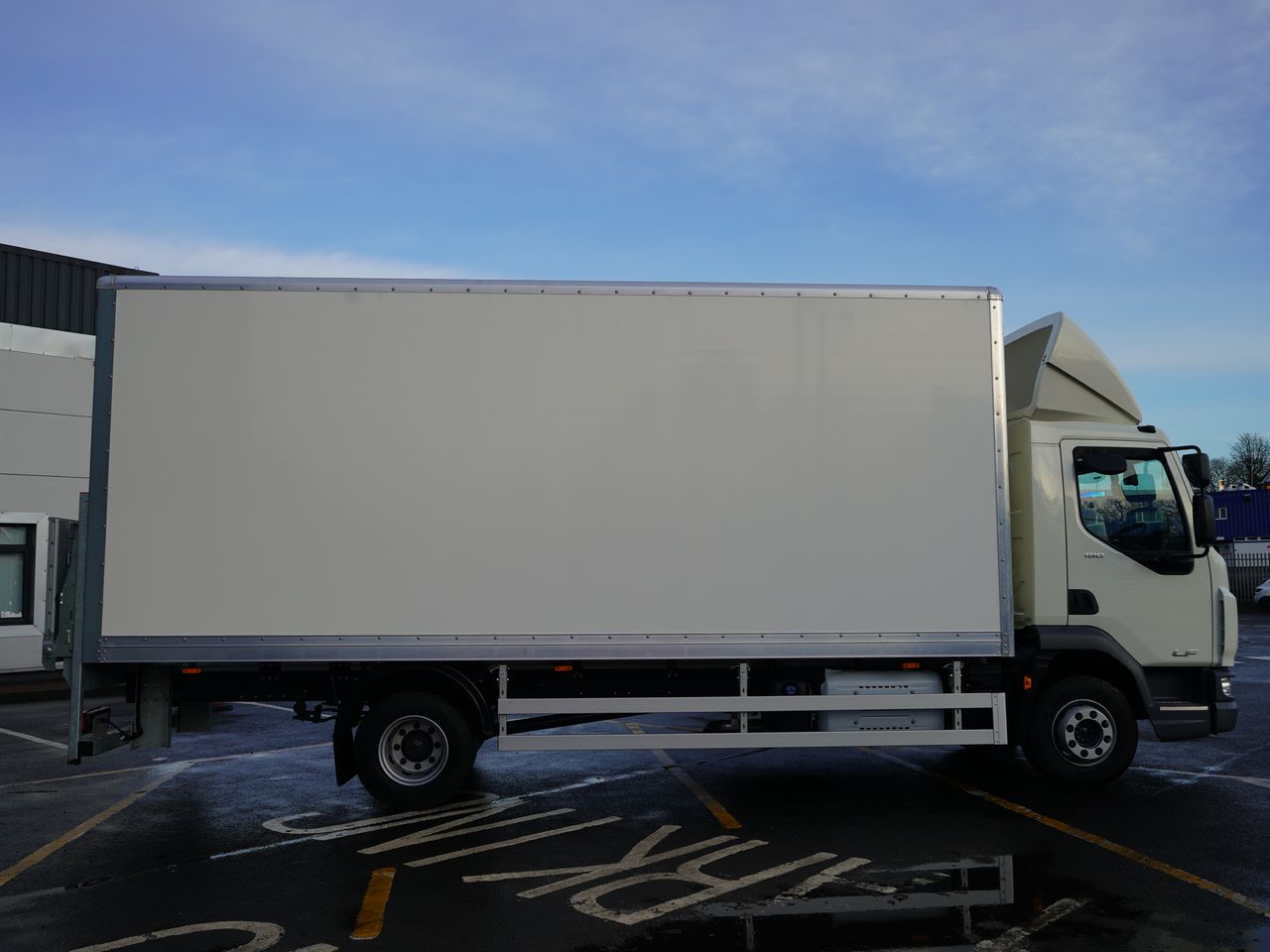 2023 DAF LF 180 Box for sale at MV Commercial