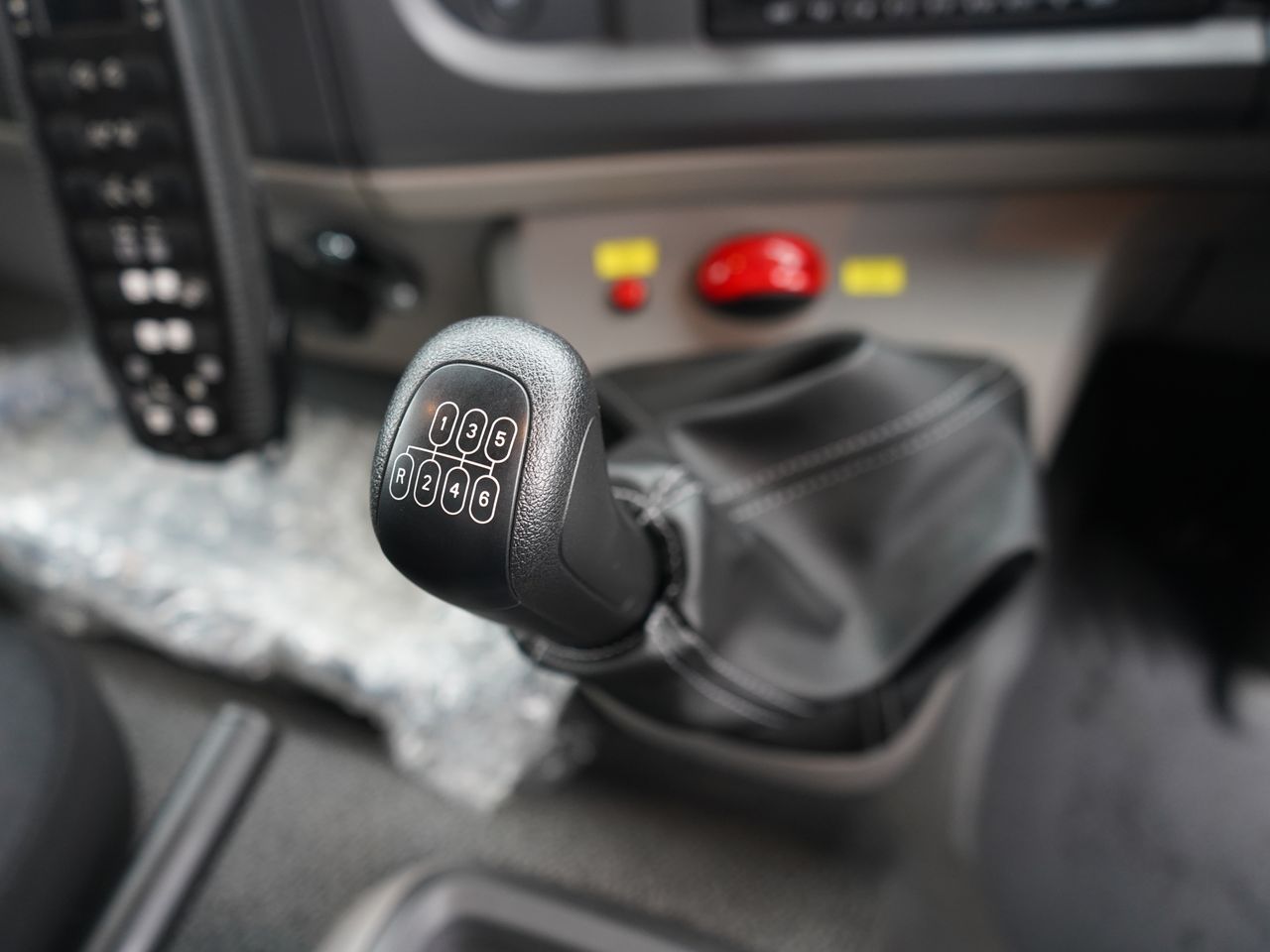 2023 DAF LF 290 Skip Loader for sale at MV Commercial