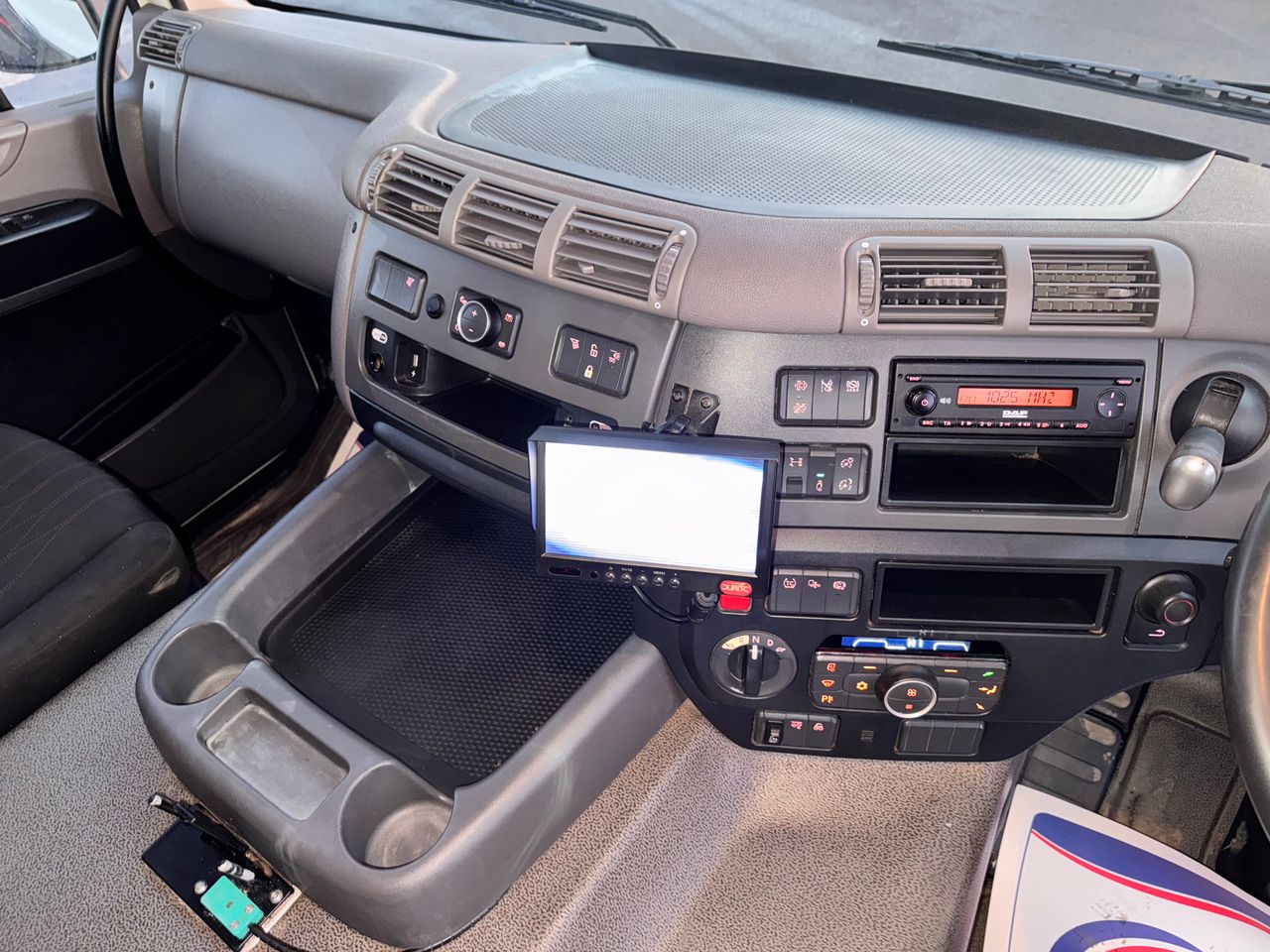 2020 DAF CF 410 Flatbed for sale at MV Commercial