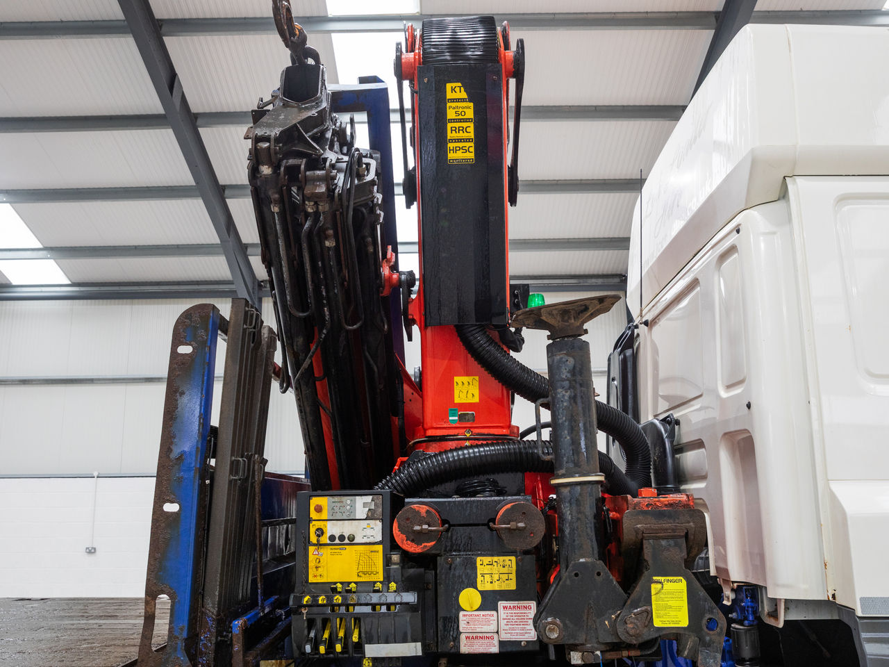 2016 DAF CF 460 Hydraulic Beavertail for sale at MV Commercial
