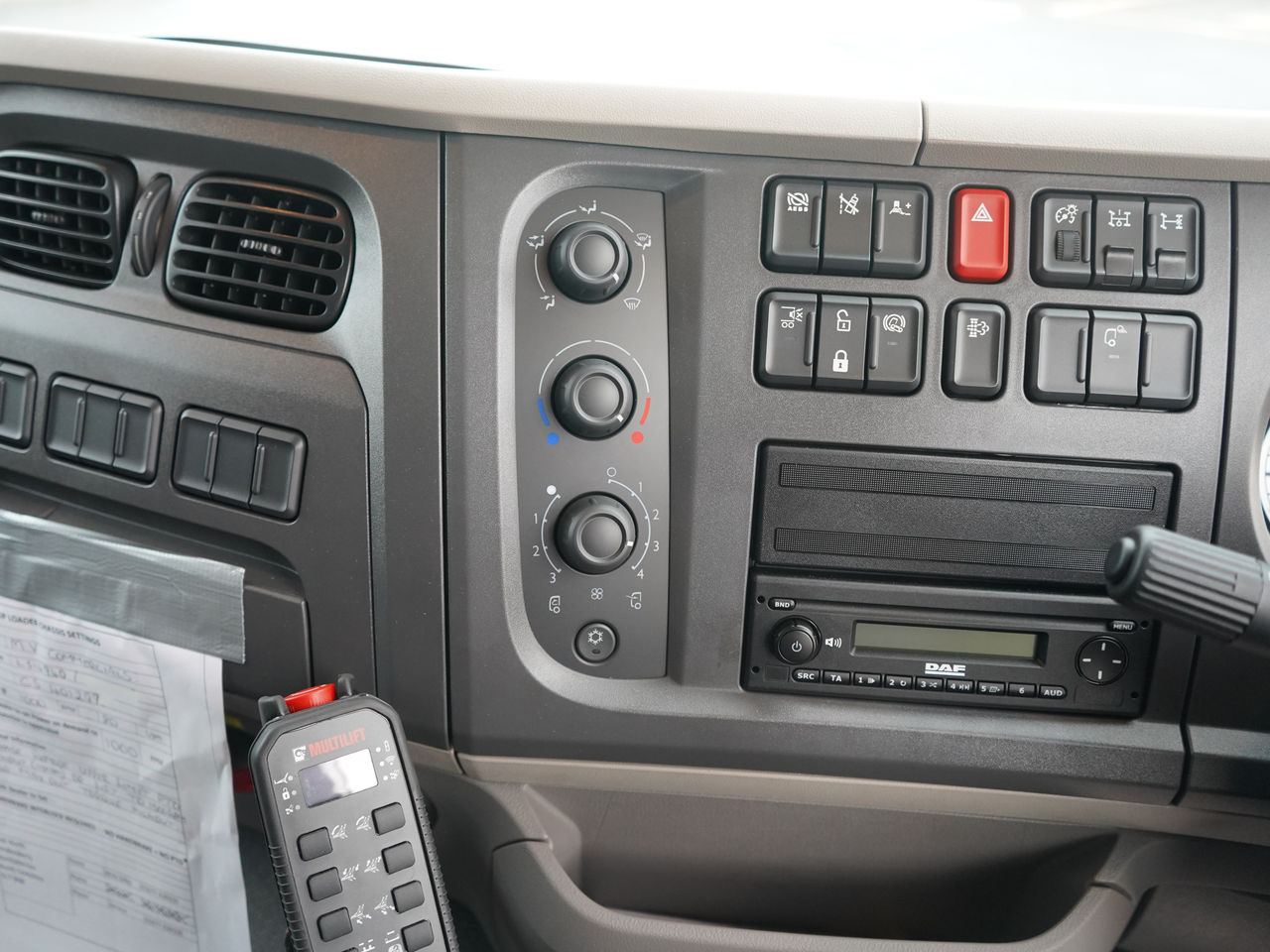 2023 DAF LF 290 Skip Loader for sale at MV Commercial