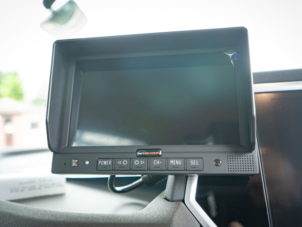 Ready to go DAF FAD XD450 Construction, Hook Loader, 450, 32 Tonne, Day Cab, Automatic, Accessory power supply on the dashboard: 2x 12V/5A and three USB-A connections and additionally 2x 24V/40A (application connector A144) to the roof console., Adaptive Cruise Control, Armrest - Driver Seat Only, Cab Sunvisor , Camera at the rear of the vehicle for rear view. Camera images will be shown on the additional display in the dashboard wing belonging to the OAF Infotainment System: Luxury, Luxury Plus or Exclusive., , Boughton, Serie 9800 E | for sale at MV Commercial, the UKs leading Truck, Trailers and Van supplier. (SN74XWD 967958)