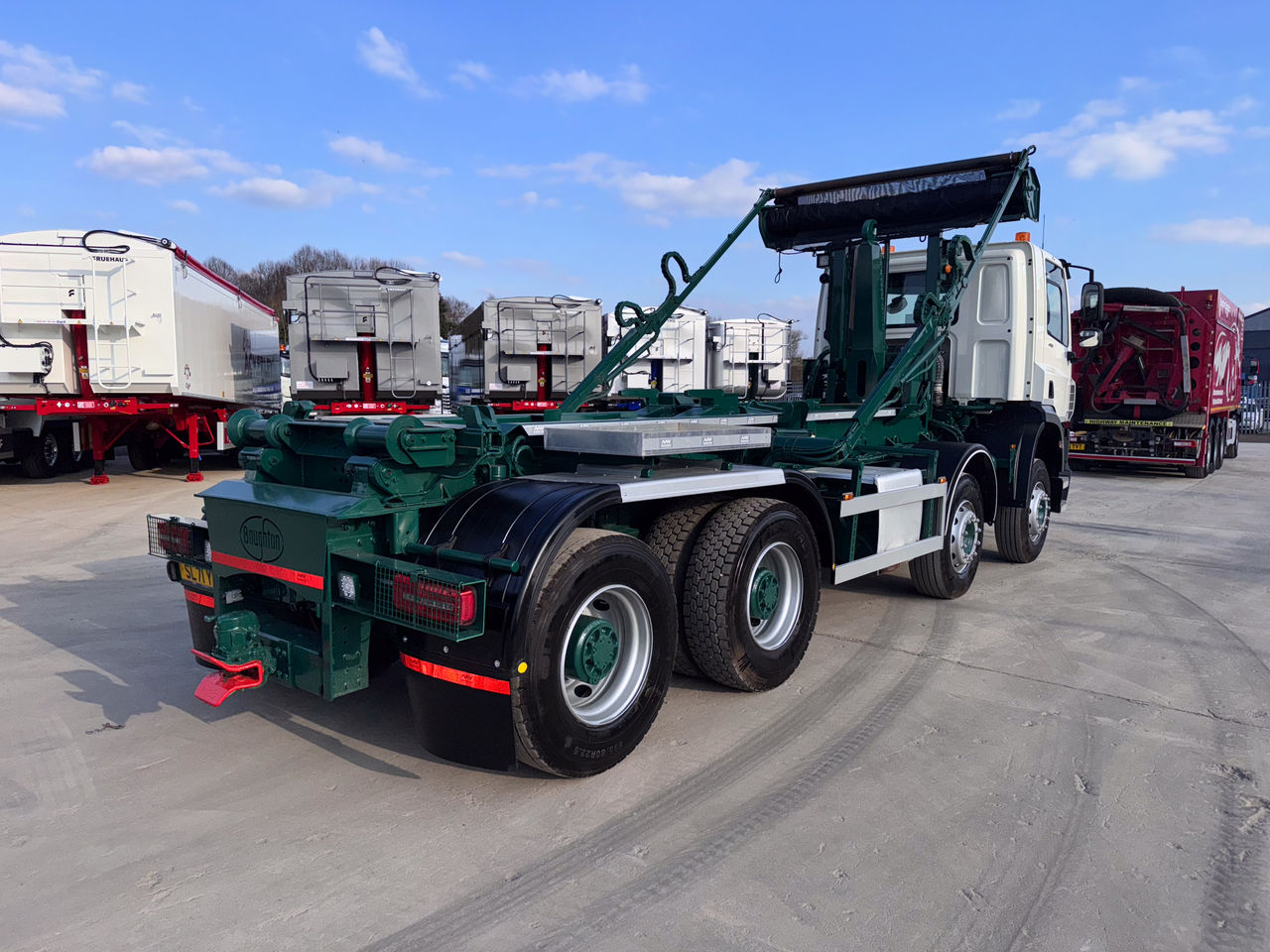 2022 DAF CF 450 Hook Loader for sale at MV Commercial