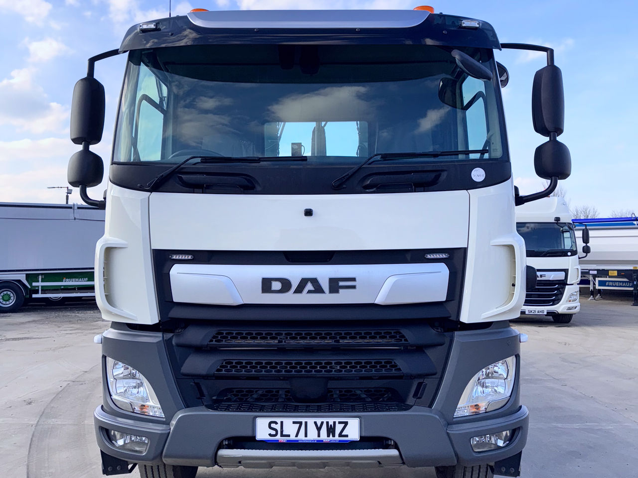 2022 DAF CF 450 Hook Loader for sale at MV Commercial