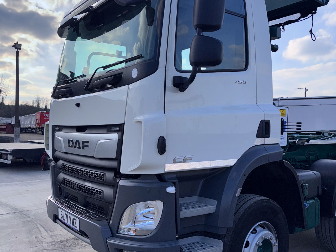 2022 DAF CF 450 Hook Loader for sale at MV Commercial